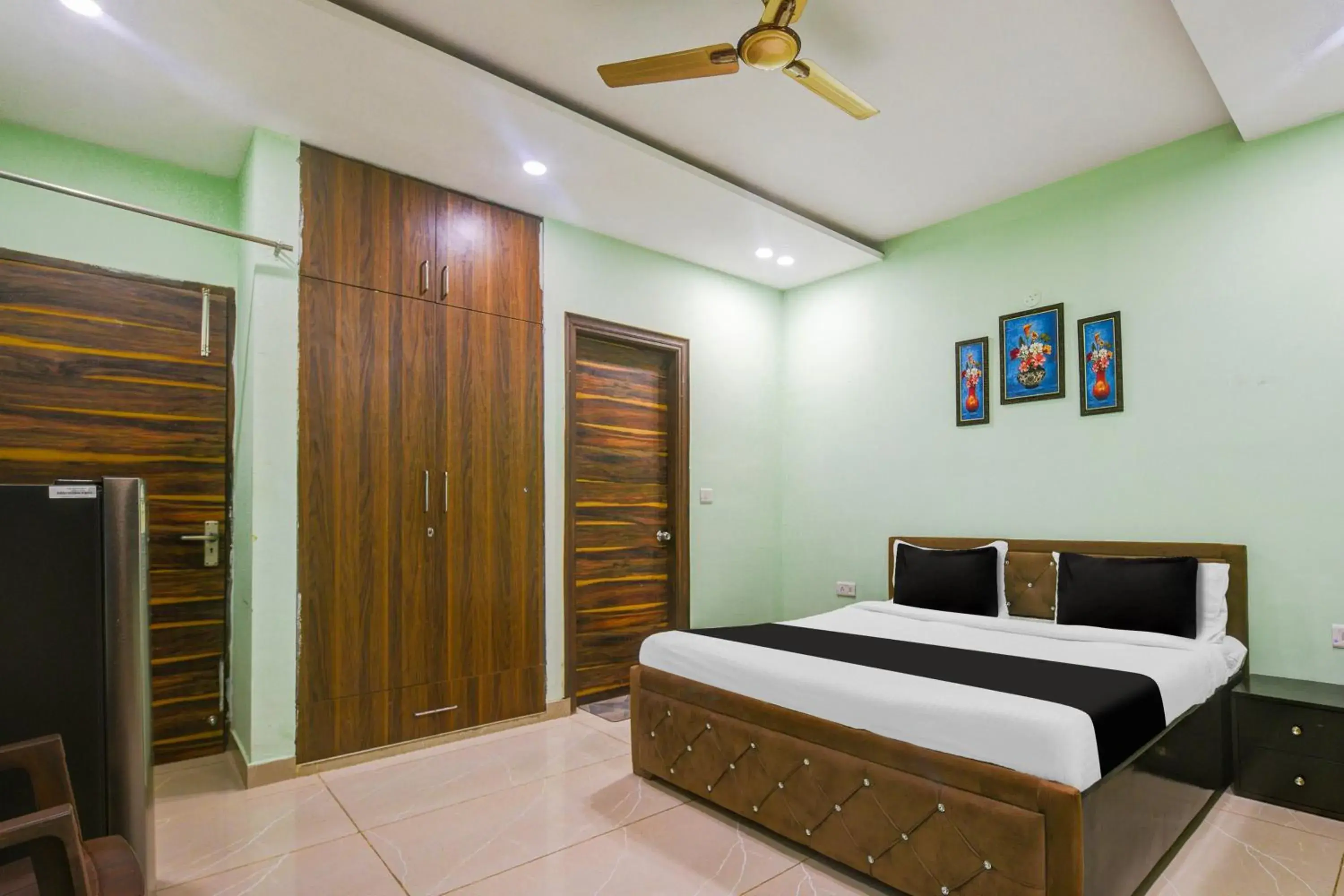 Classic Triple Room - single occupancy in Hotel O Ridge Way Stays Classic Triple Room - single occupancy in Hotel O Ridge Way Stays