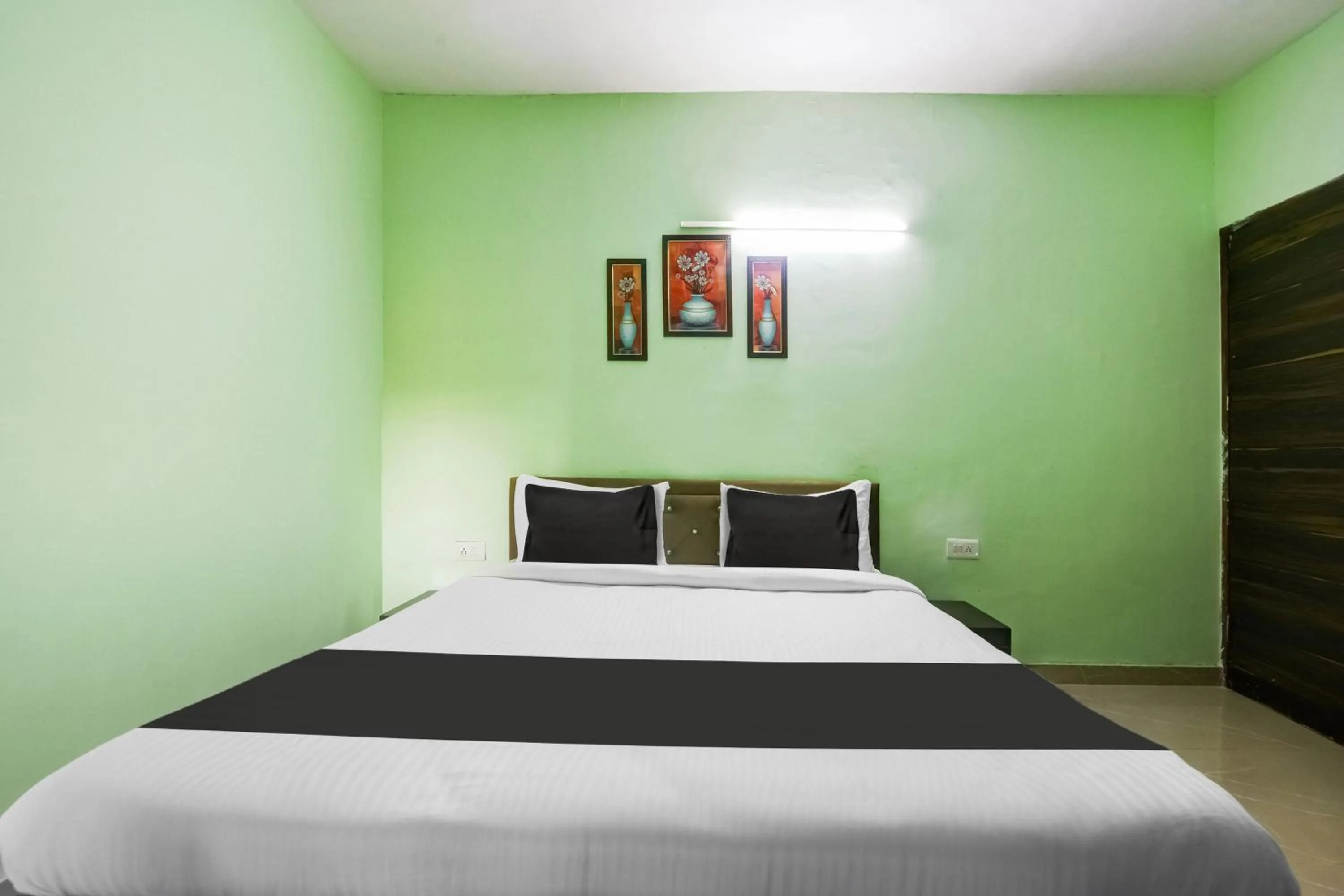 Bedroom, Bed in Hotel O Ridge Way Stays