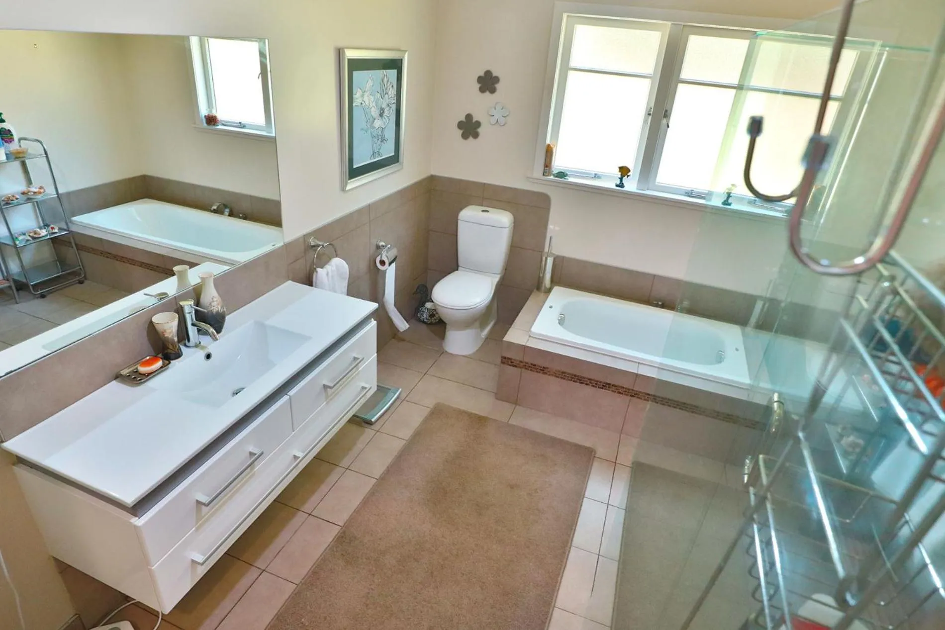 Shower in Magpie Cottage Homestay Bed & Breakfast