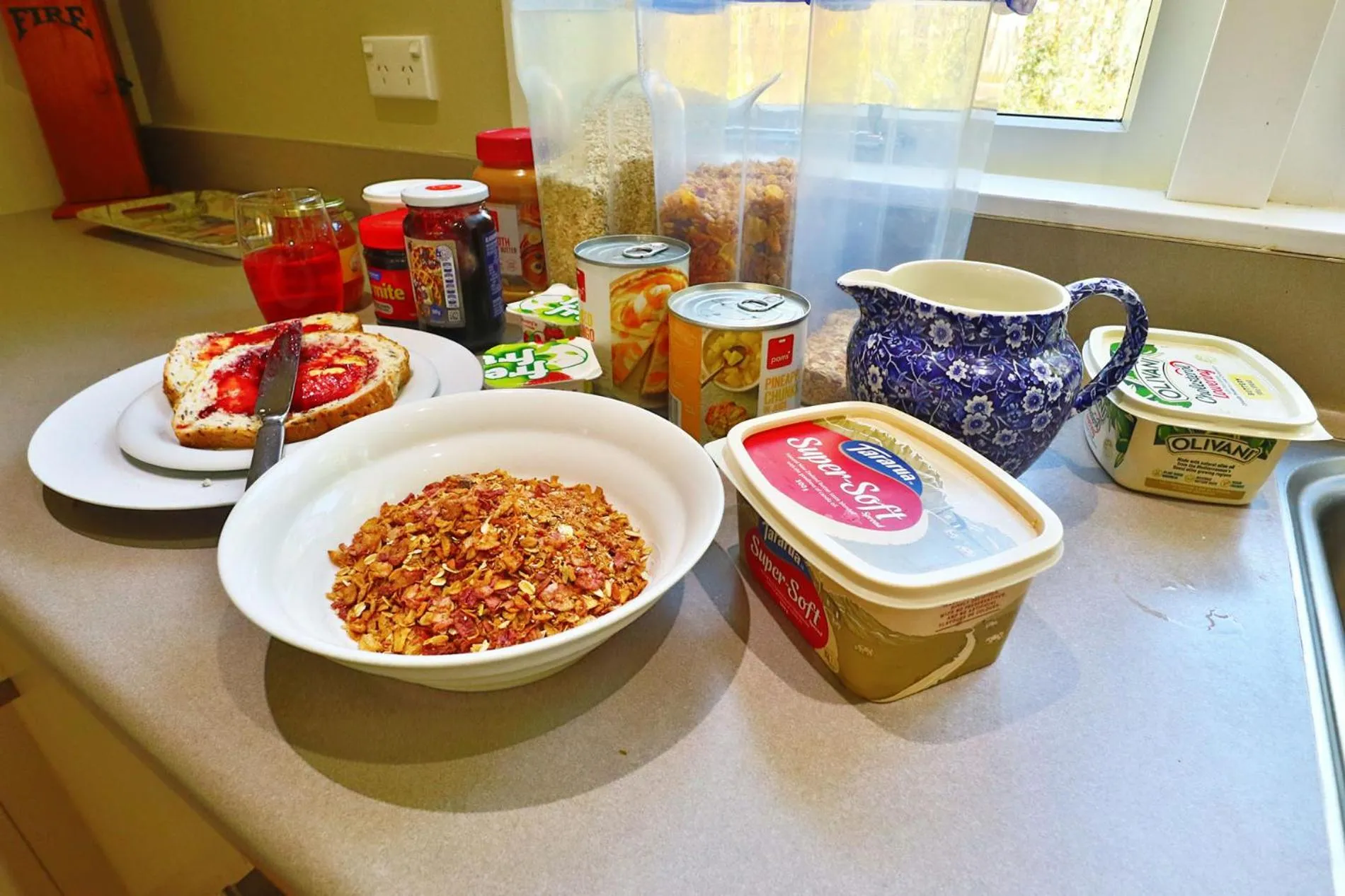 Food and drinks in Magpie Cottage Homestay Bed & Breakfast