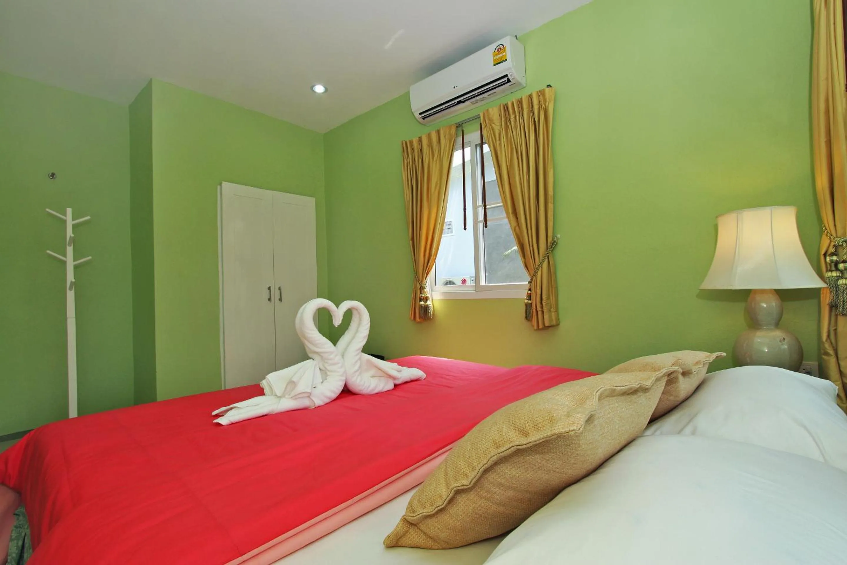 Bedroom, Bed in Maikhao Home Garden Bungalow