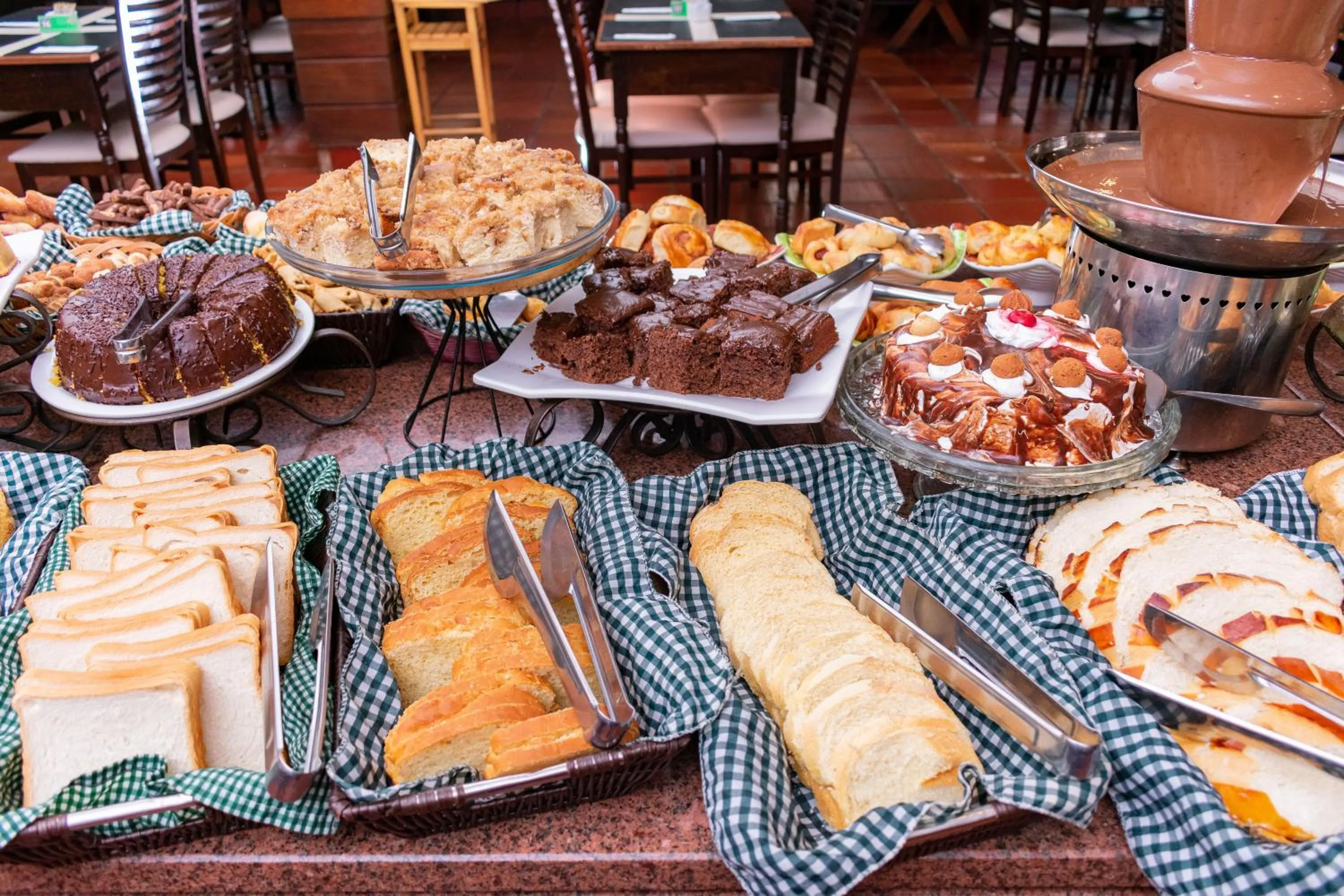 Breakfast in Hotel Colonial Iguaçu