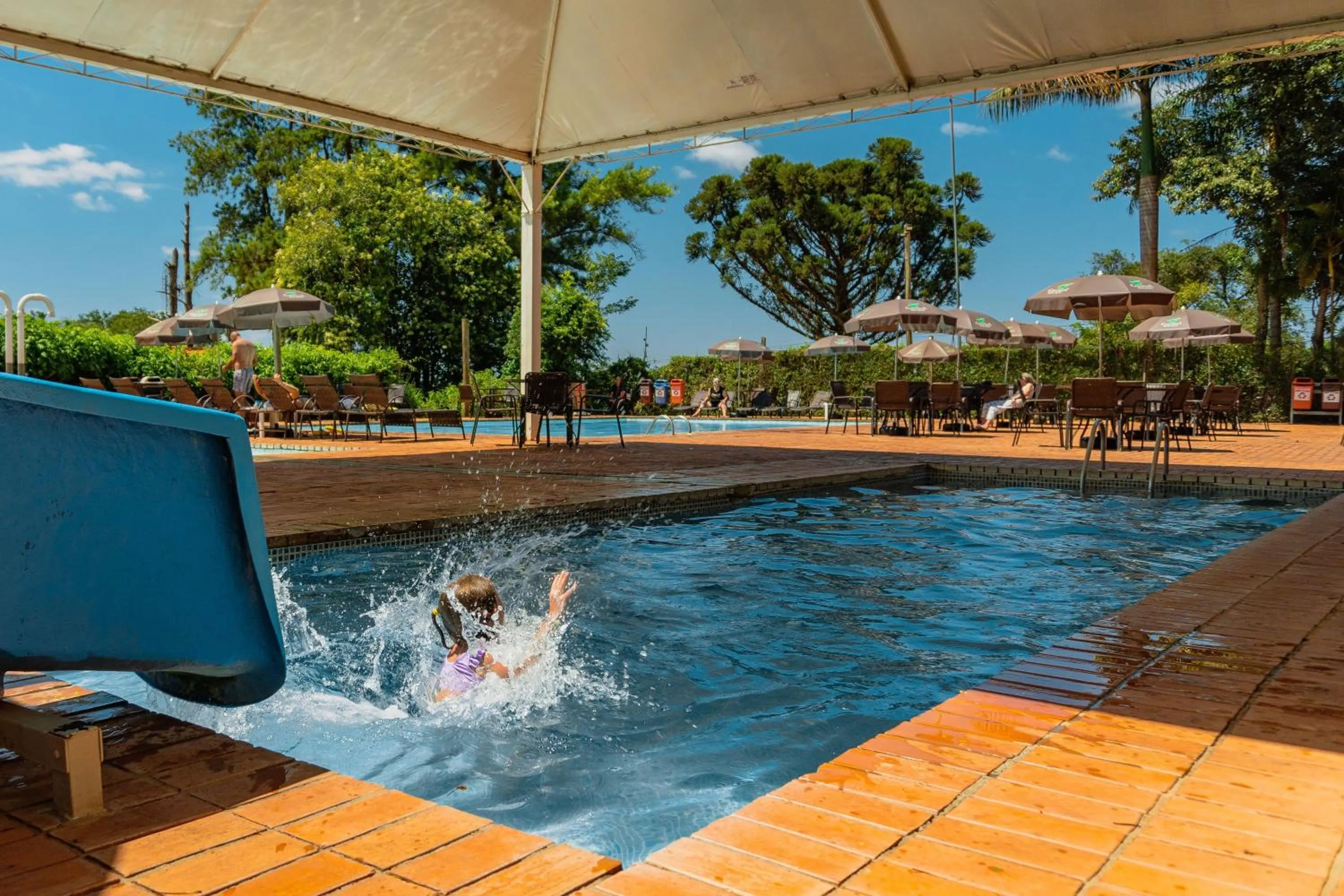 Swimming pool in Hotel Colonial Iguaçu
