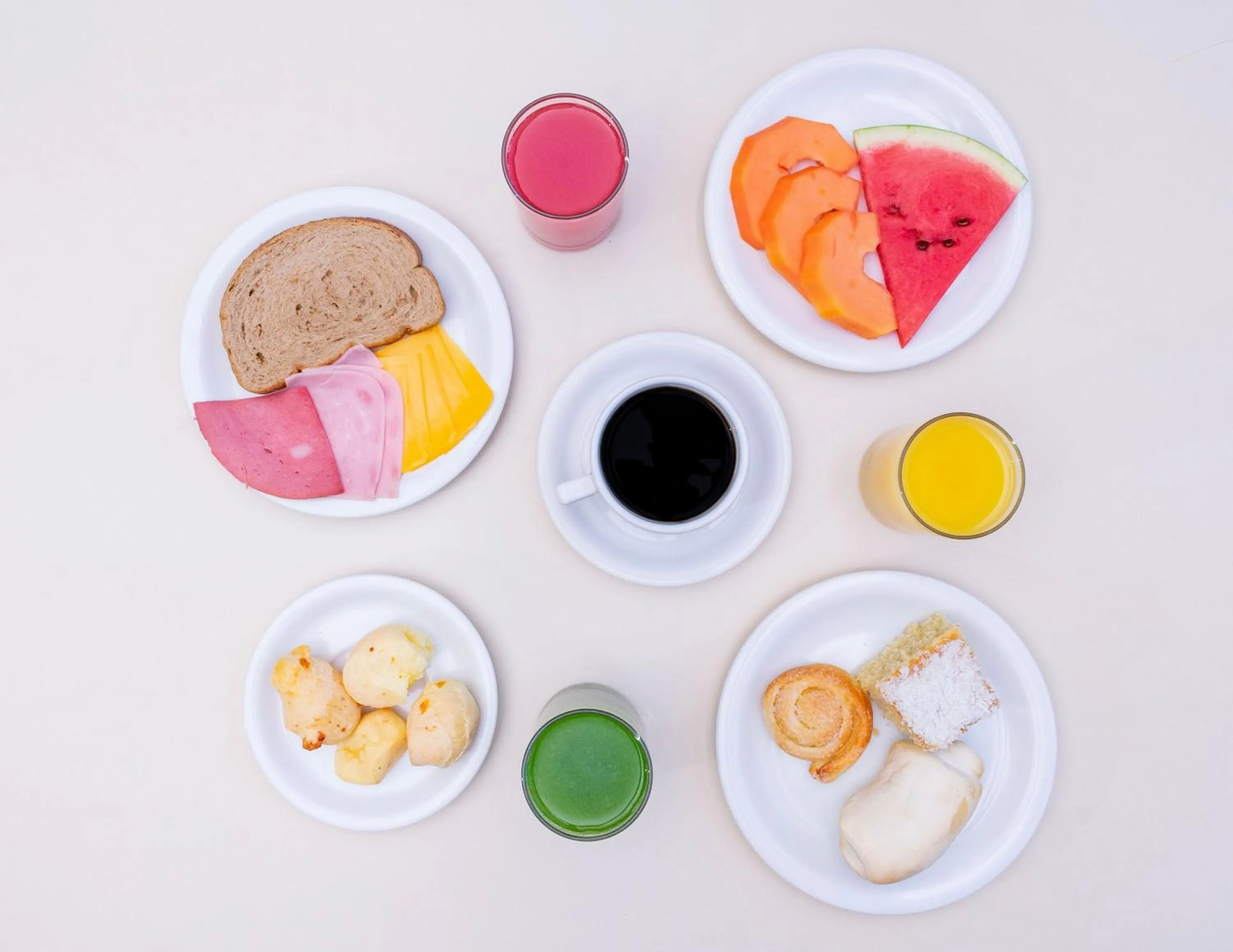 Breakfast in Hotel Colonial Iguaçu
