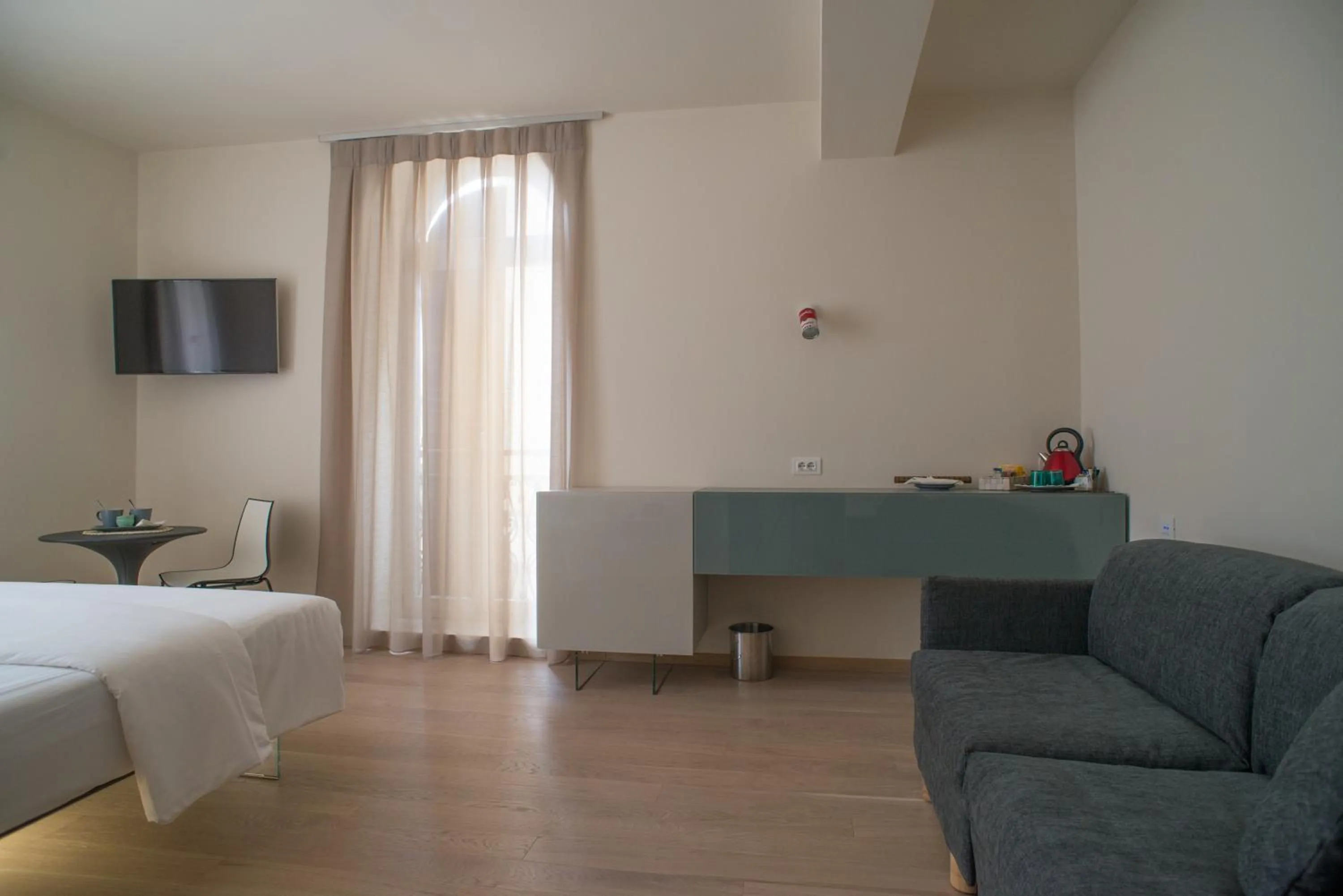 Bedroom, Bed in Verona Design