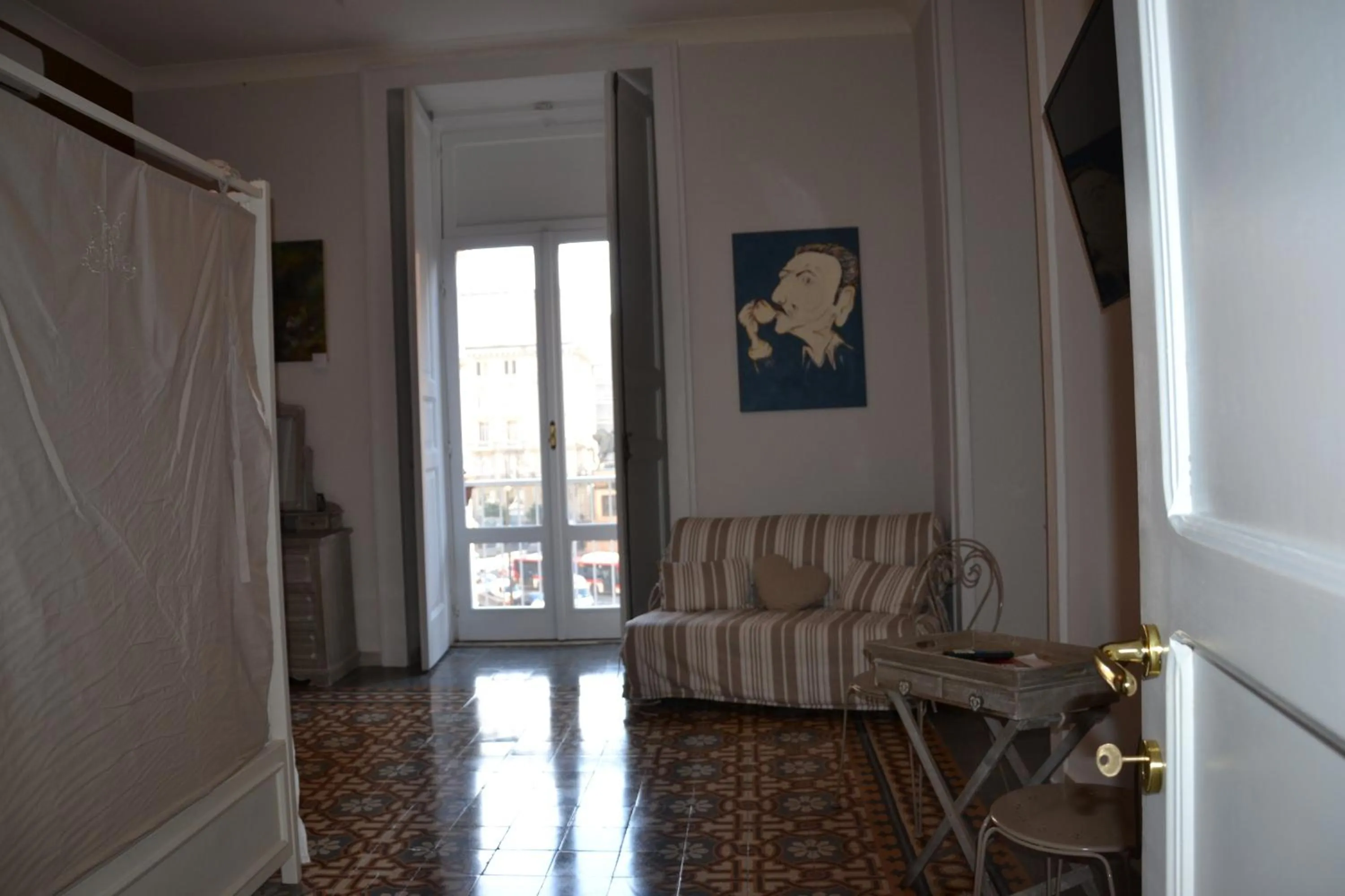 Photo of the whole room in Napul'art