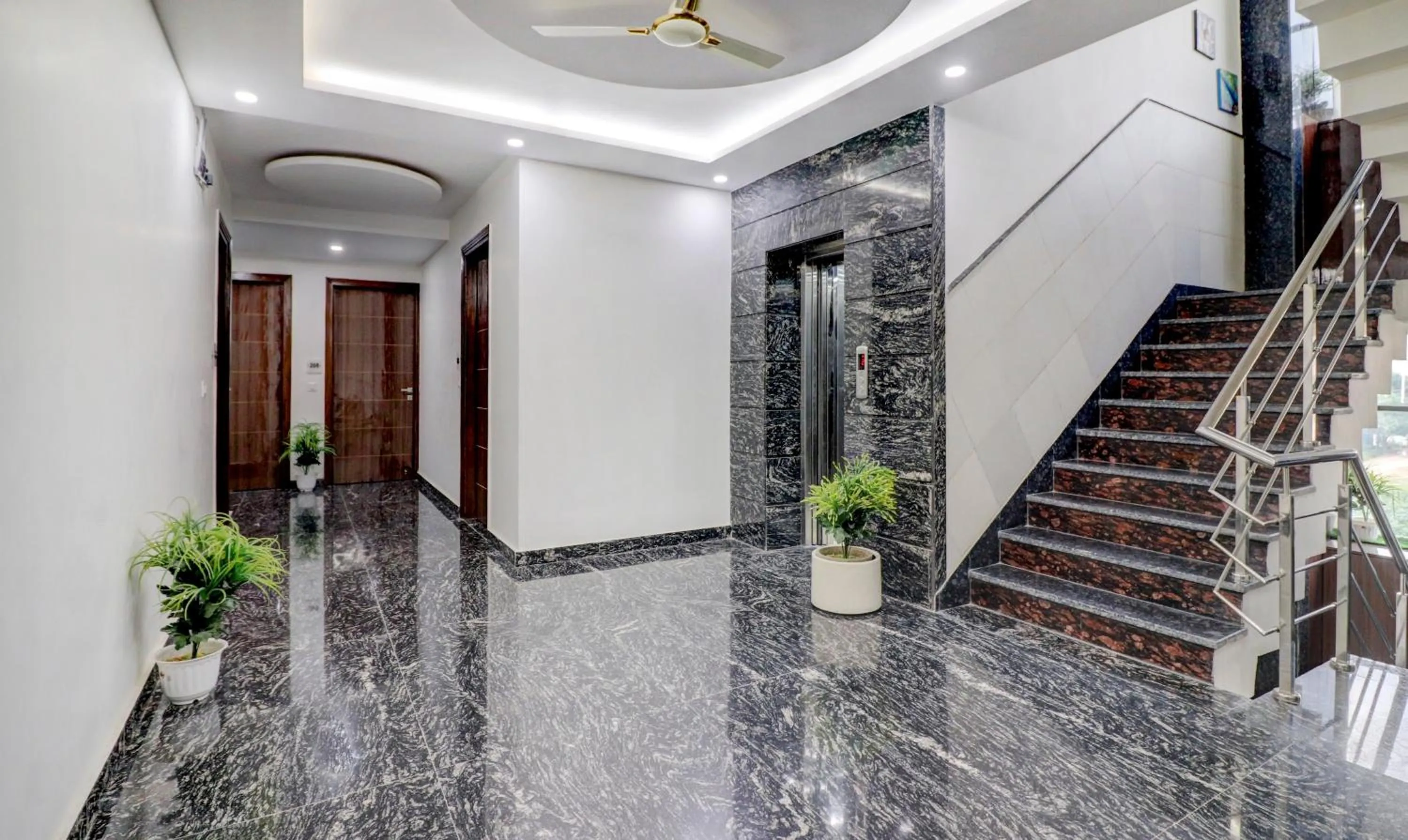 elevator in Hotel Grand Manor