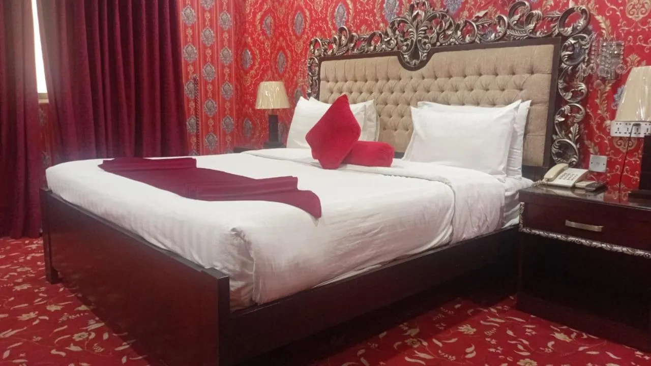 Bed in Hotel Javson