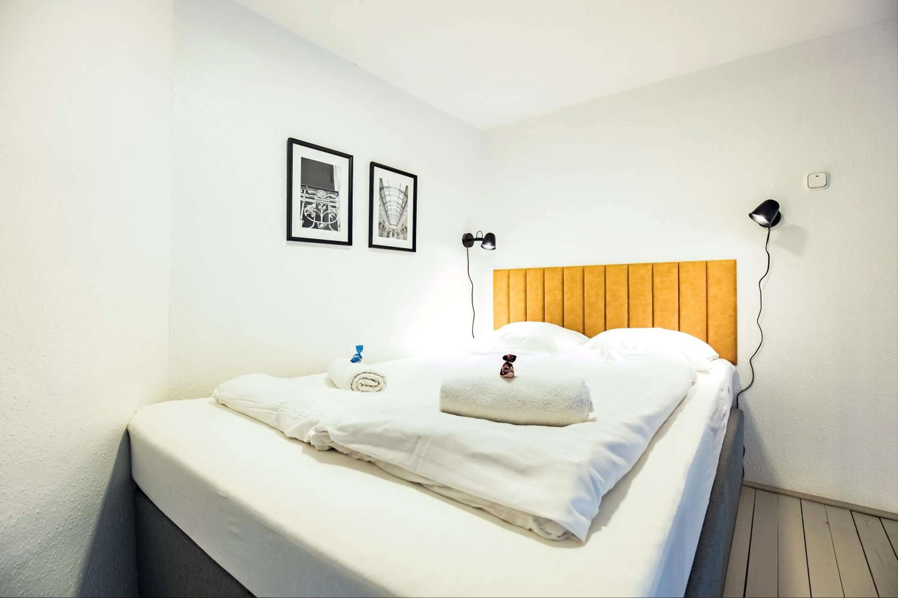 Bed in Maverick Apartments