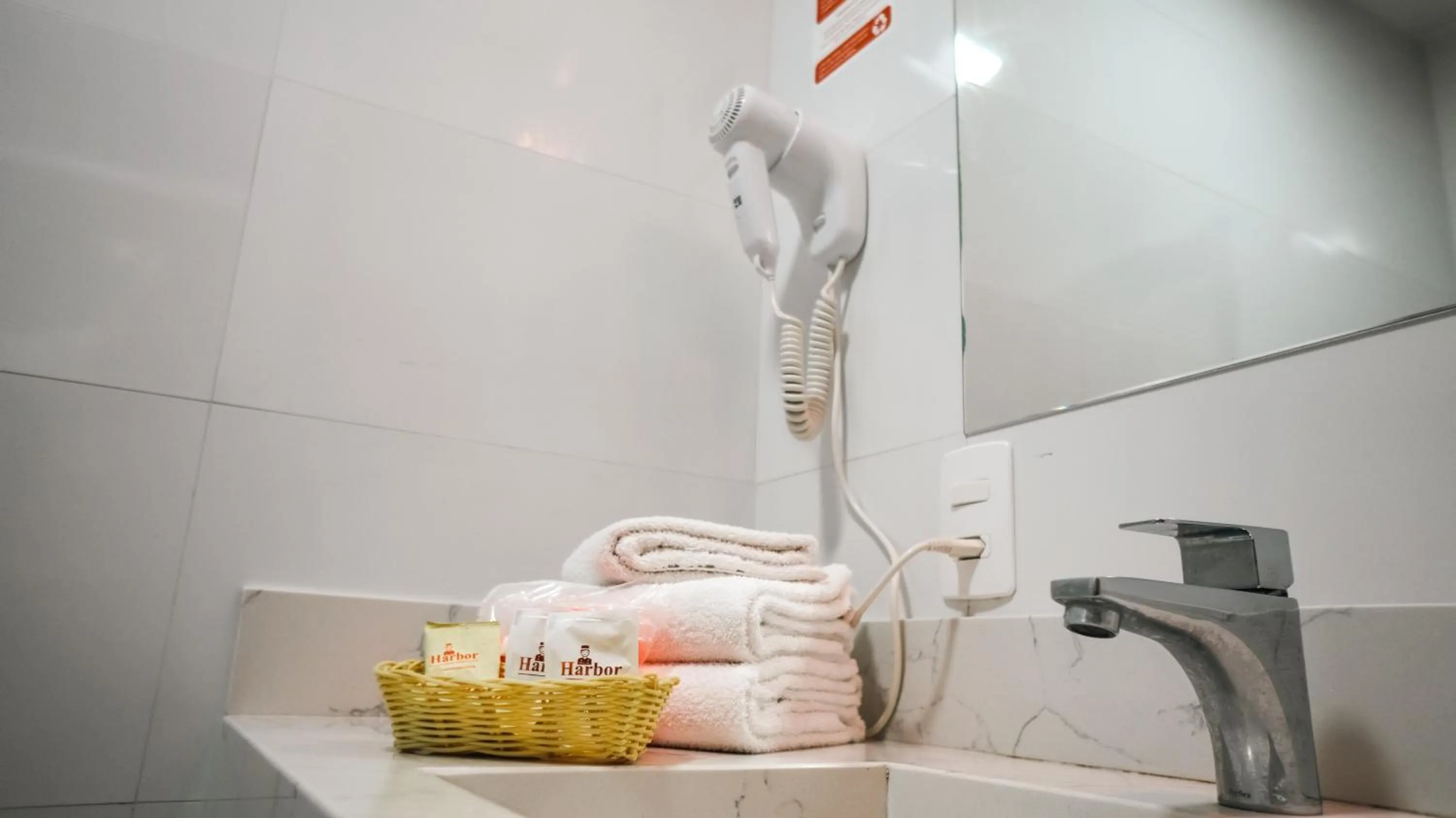 Bathroom in Harbor Querência Hotel