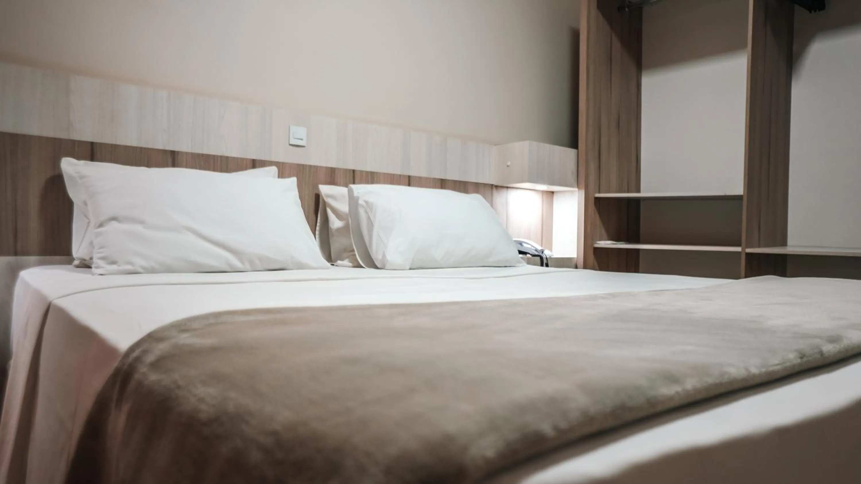 Photo of the whole room, Bed in Harbor Querência Hotel