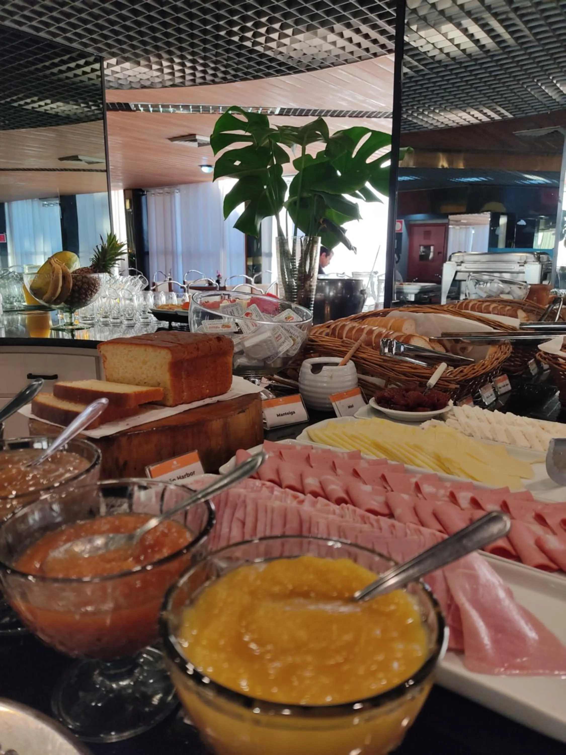 Food in Harbor Querência Hotel