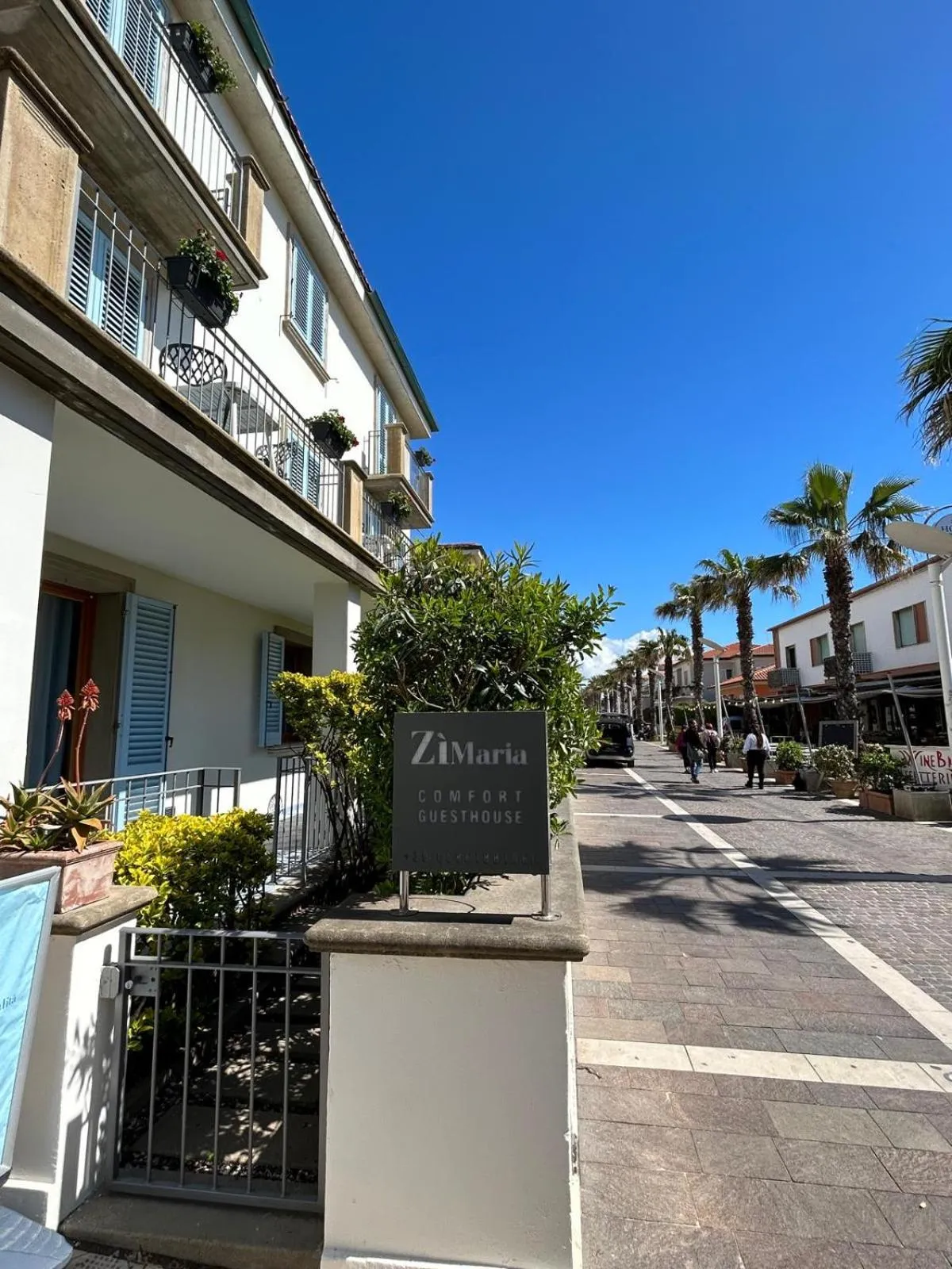 Property building in Zì Maria