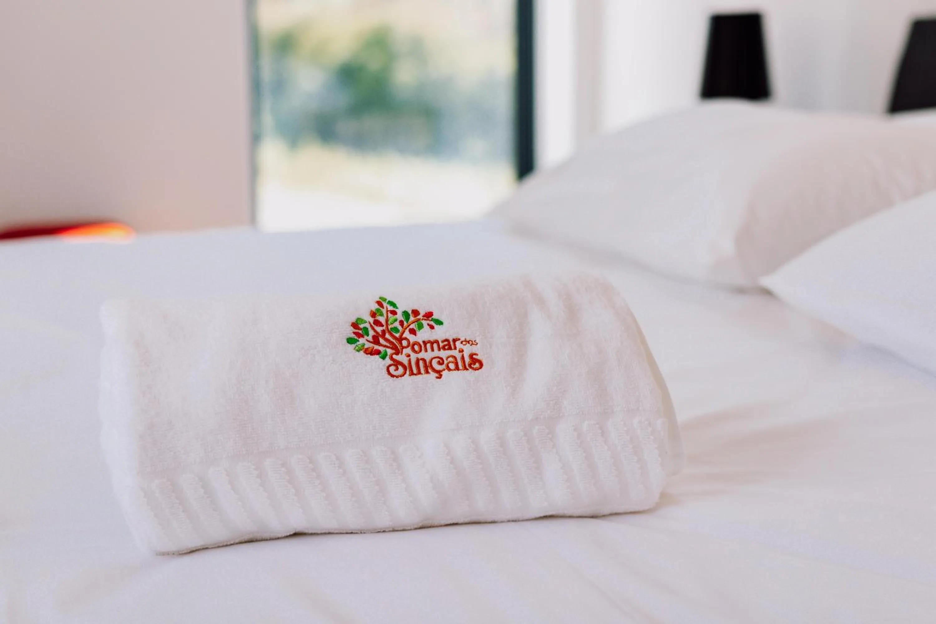 towels, Bed in Quinta dos Sinçais