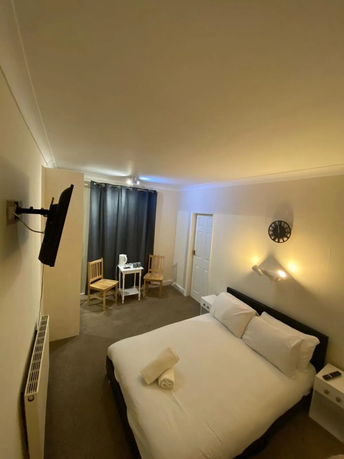 Bedroom, Bed in Sea Side Hotel