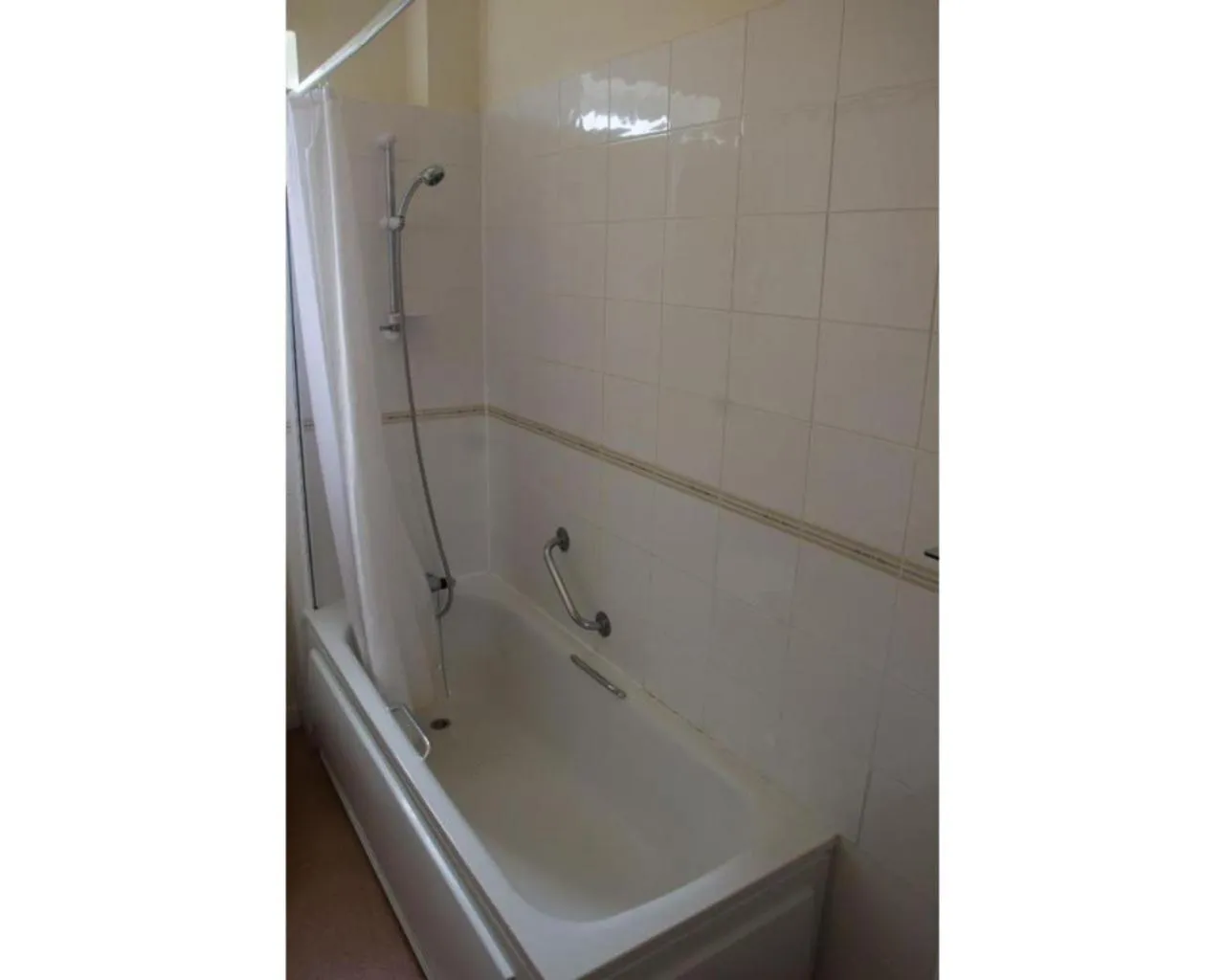 Bathroom in Sea Side Hotel