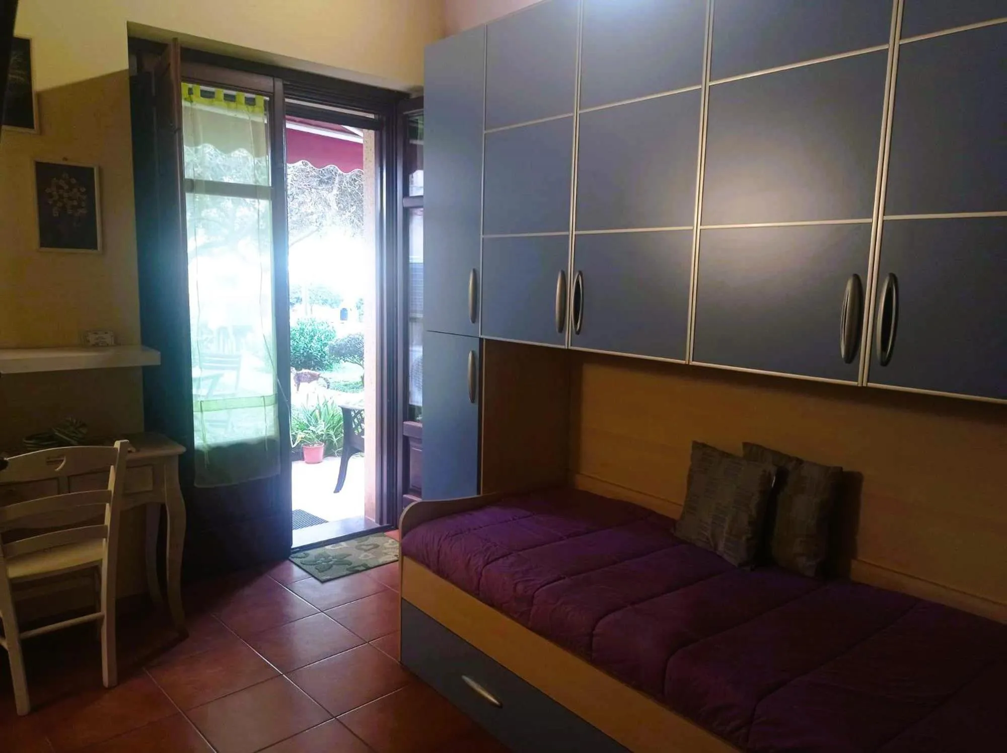 Living room, Bed in Affitacamere/Domo - Mari e Luci