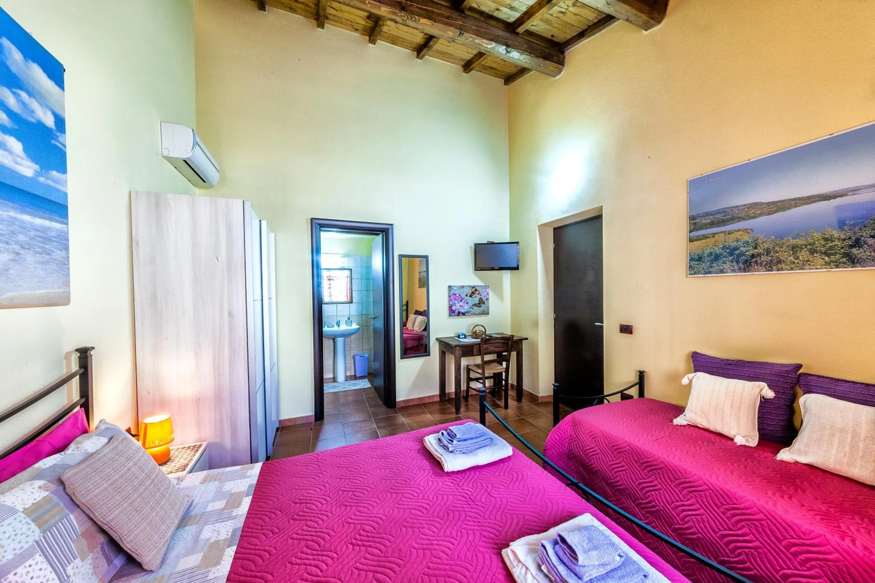 Bedroom, Bed in Affitacamere/Domo - Mari e Luci