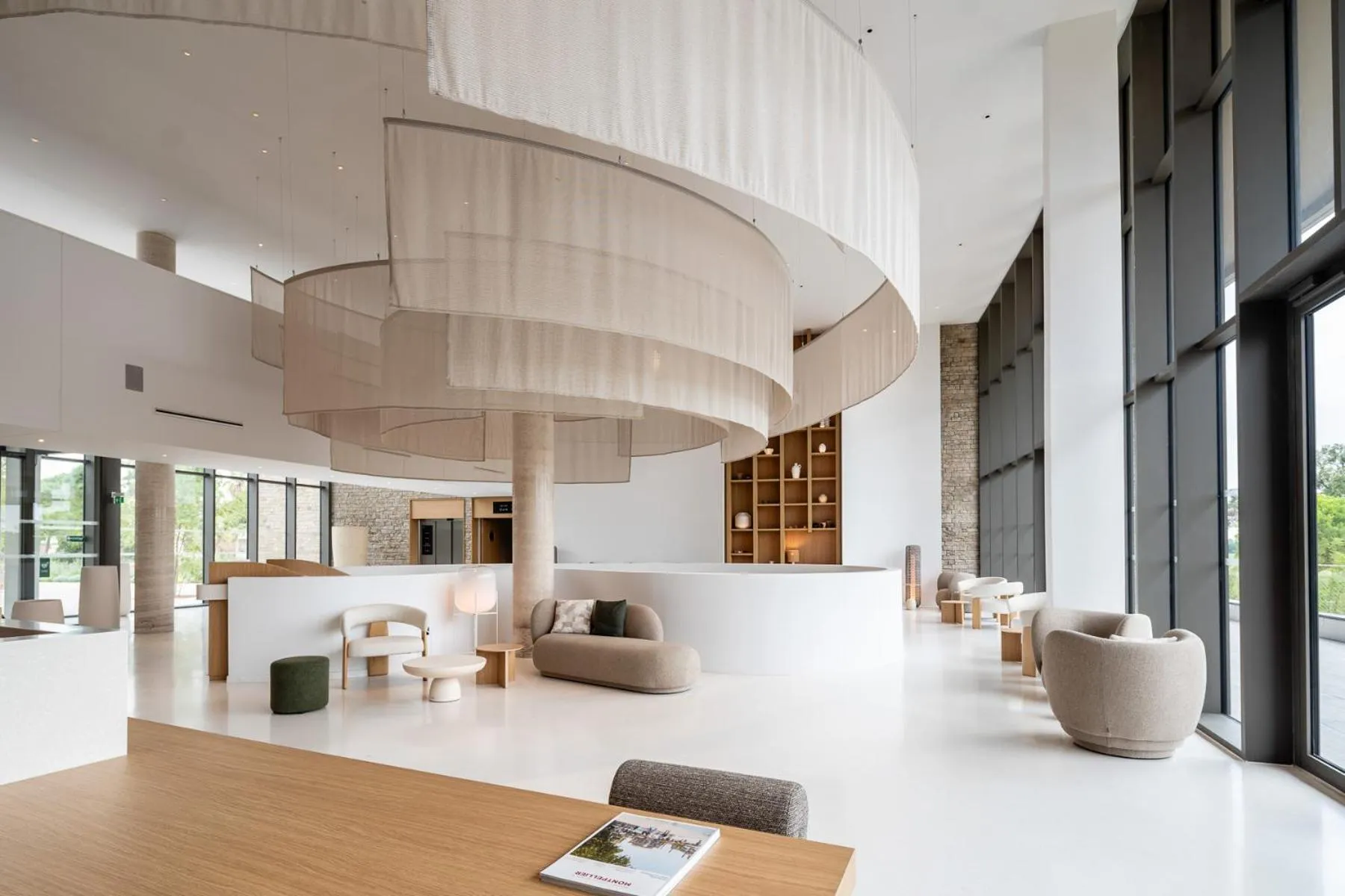 Lobby or reception in Hôtel Horizon Resort Massane & Spa