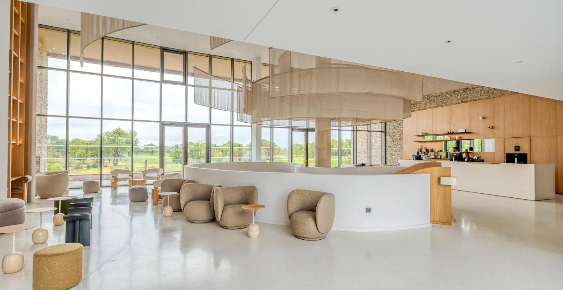 Lobby or reception in Hôtel Horizon Resort Massane & Spa