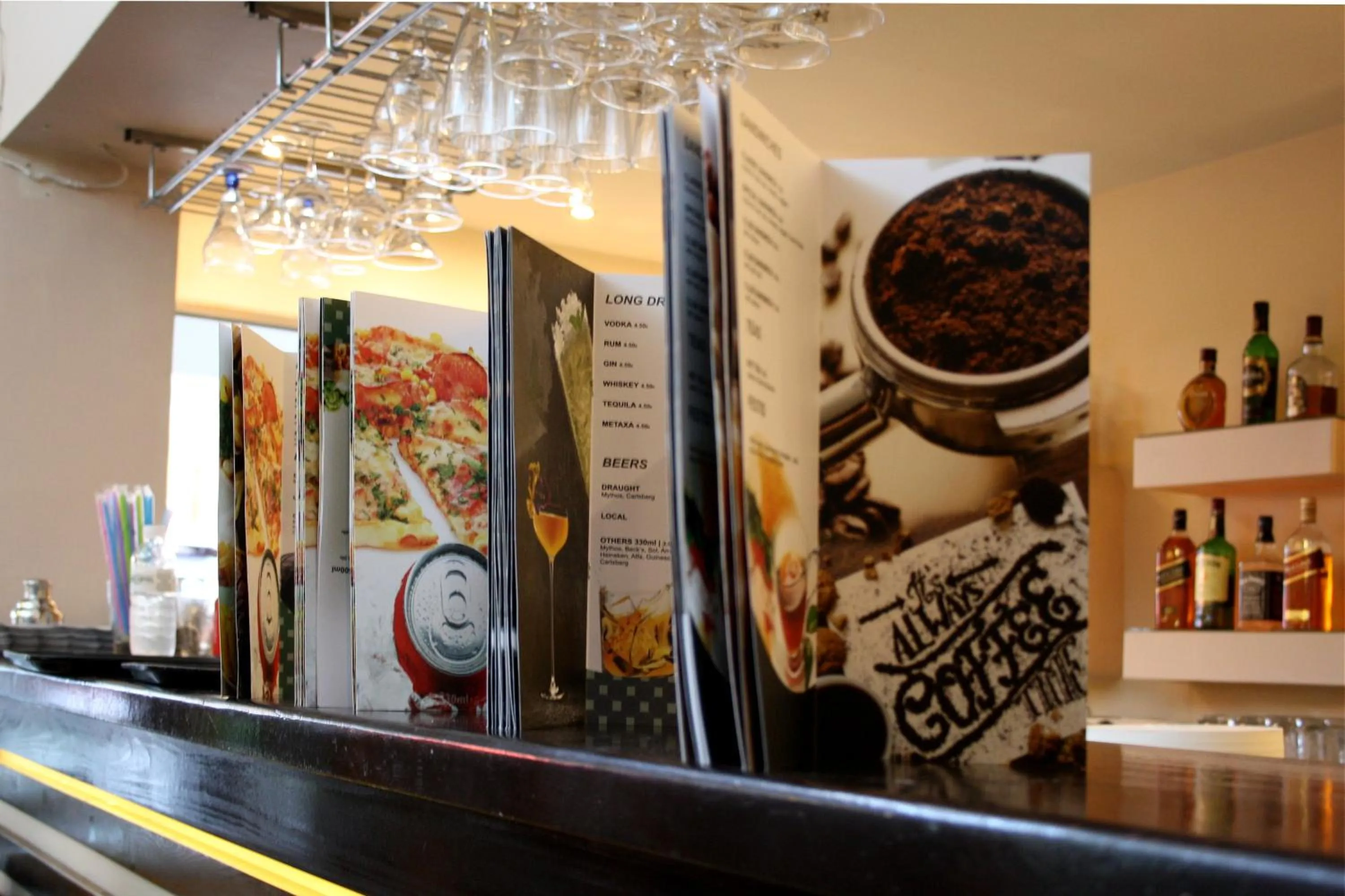 Food and drinks in Svea Hotel