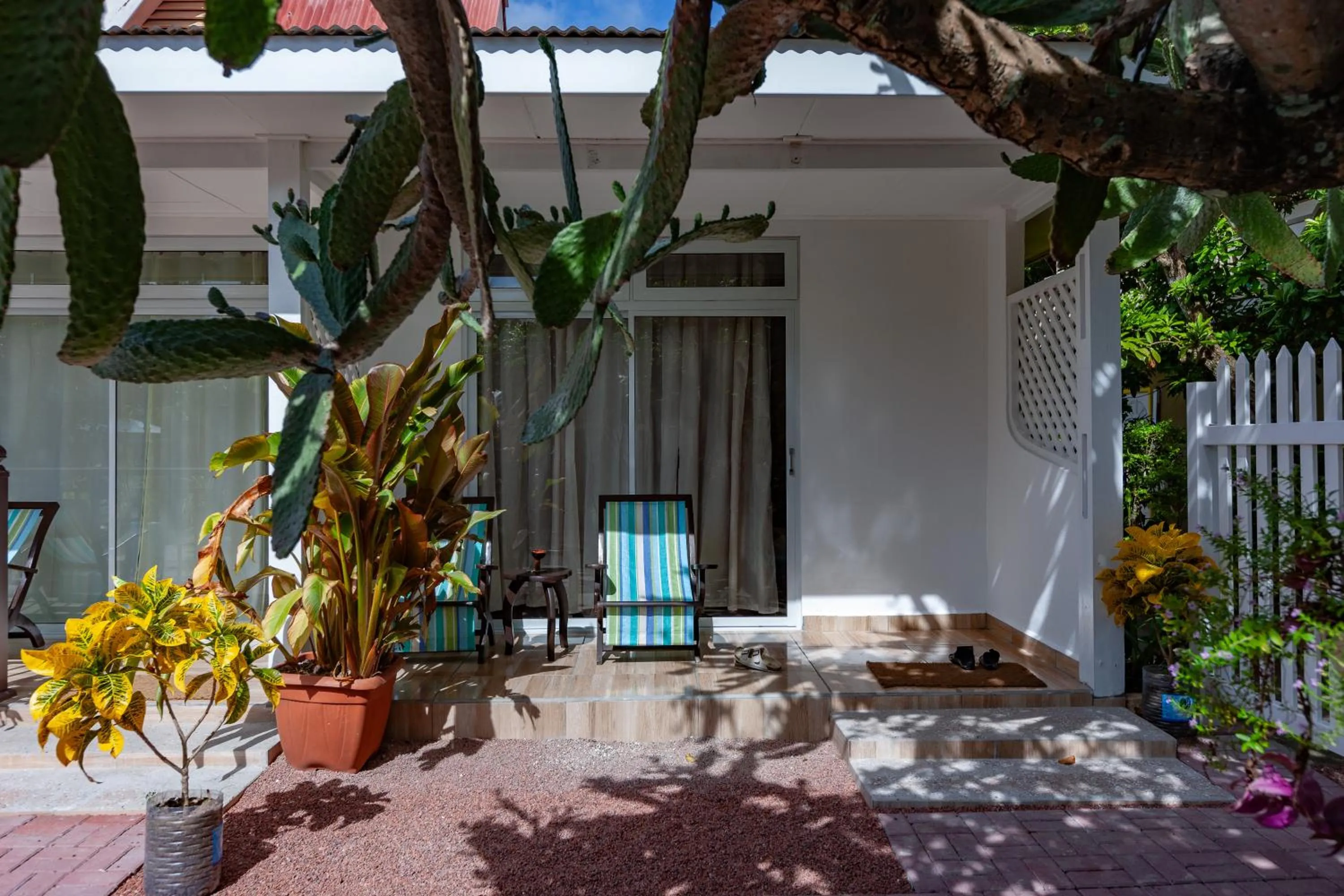 Property building in Chez Marston