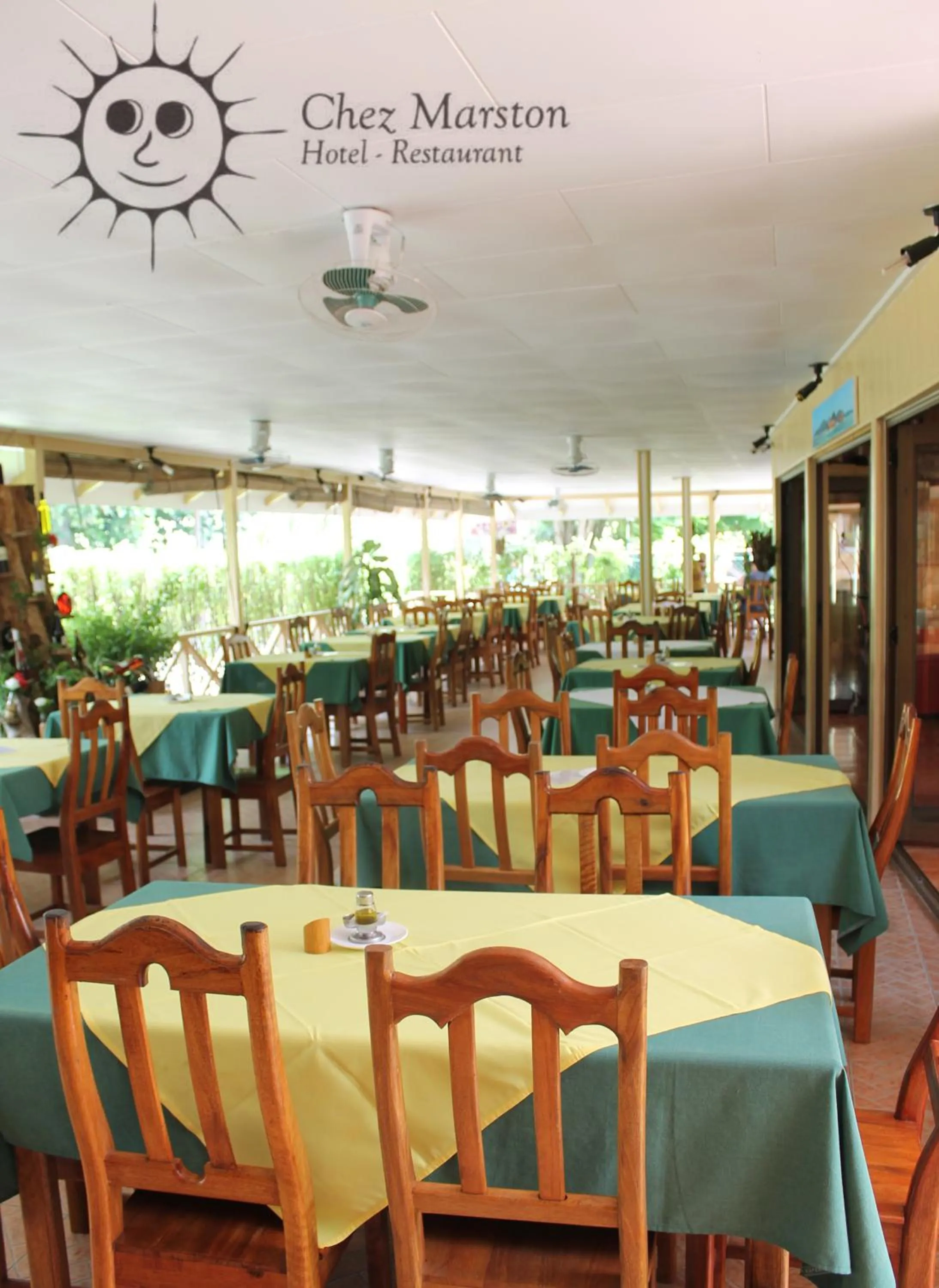 Restaurant/places to eat in Chez Marston