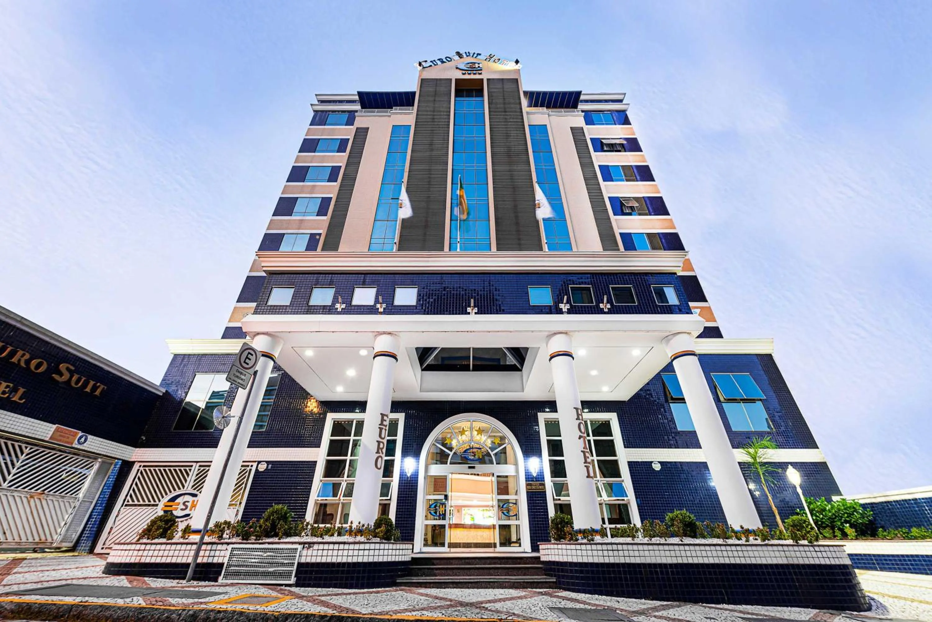 Facade/entrance in Hotel Euro Suite Campinas by Nacional Inn - Próximo ao Cambuí