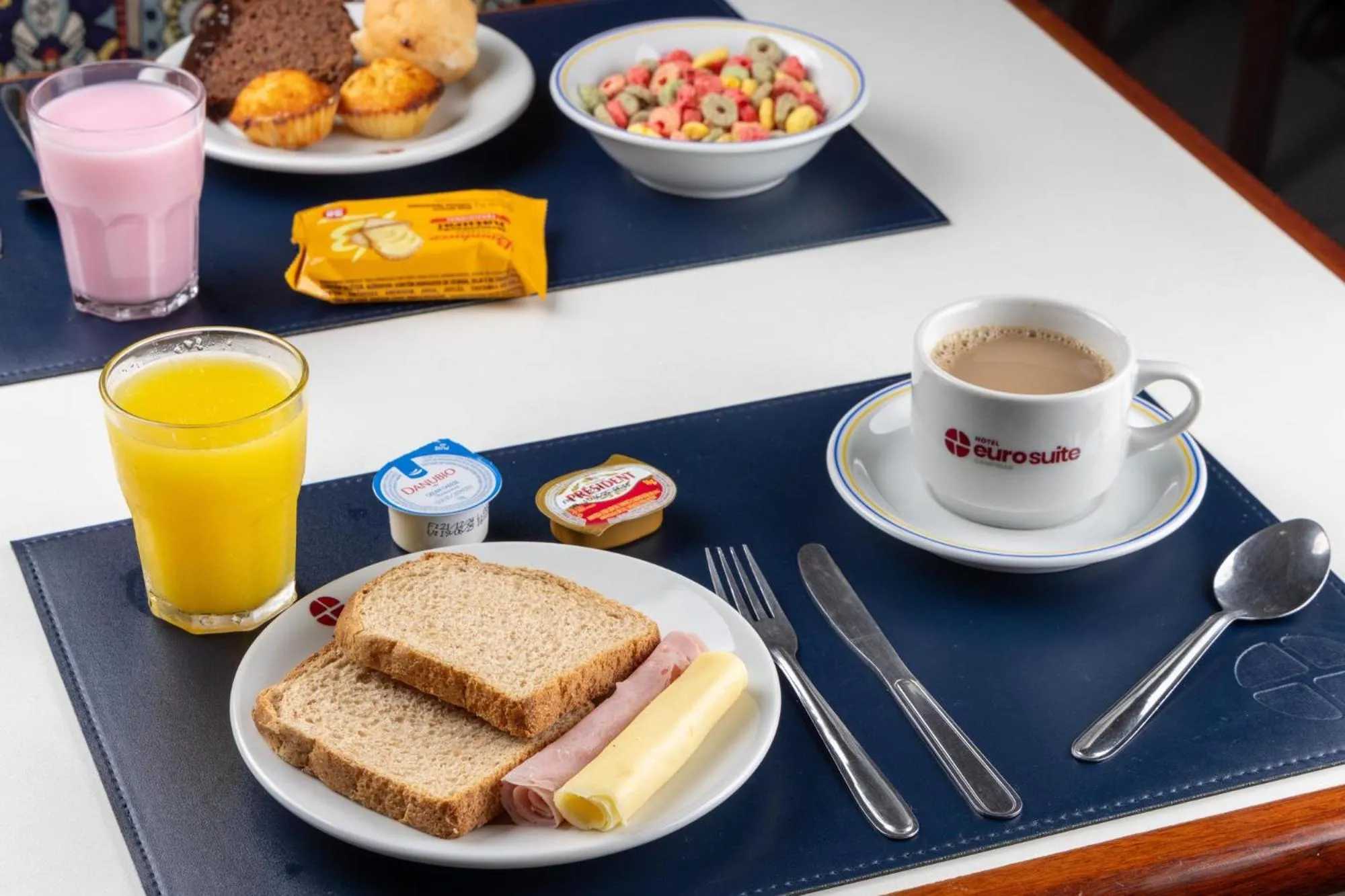 Breakfast in Hotel Euro Suite Campinas by Nacional Inn - Próximo ao Cambuí