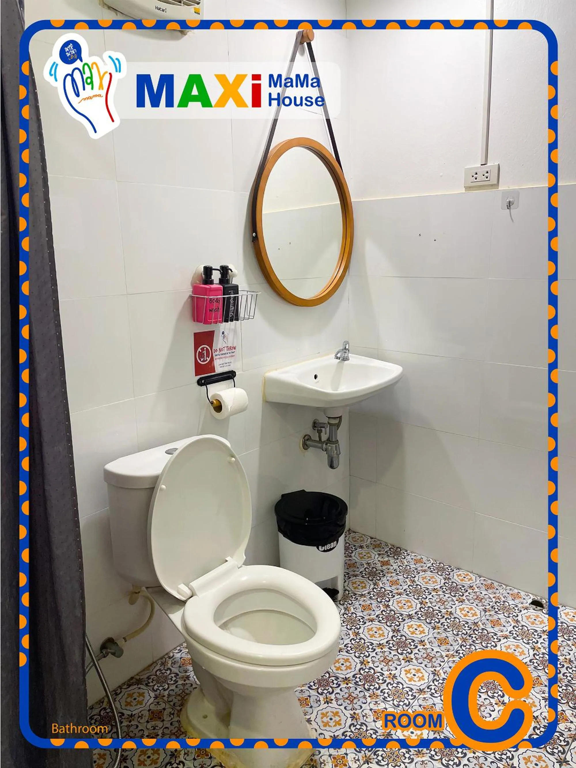 Bathroom in MAXi MaMa House