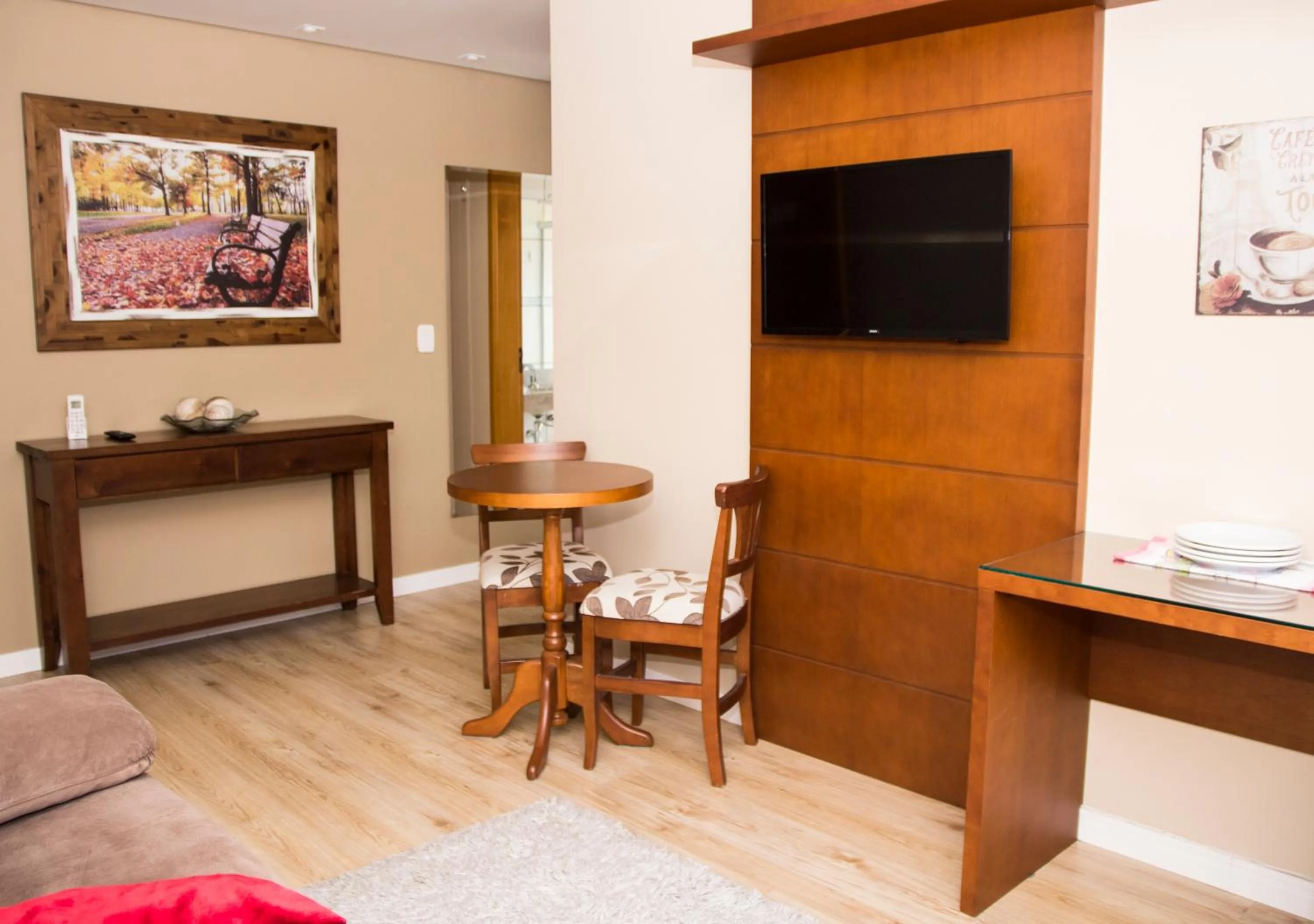 TV and multimedia in Pousada Caminho dos Plátanos