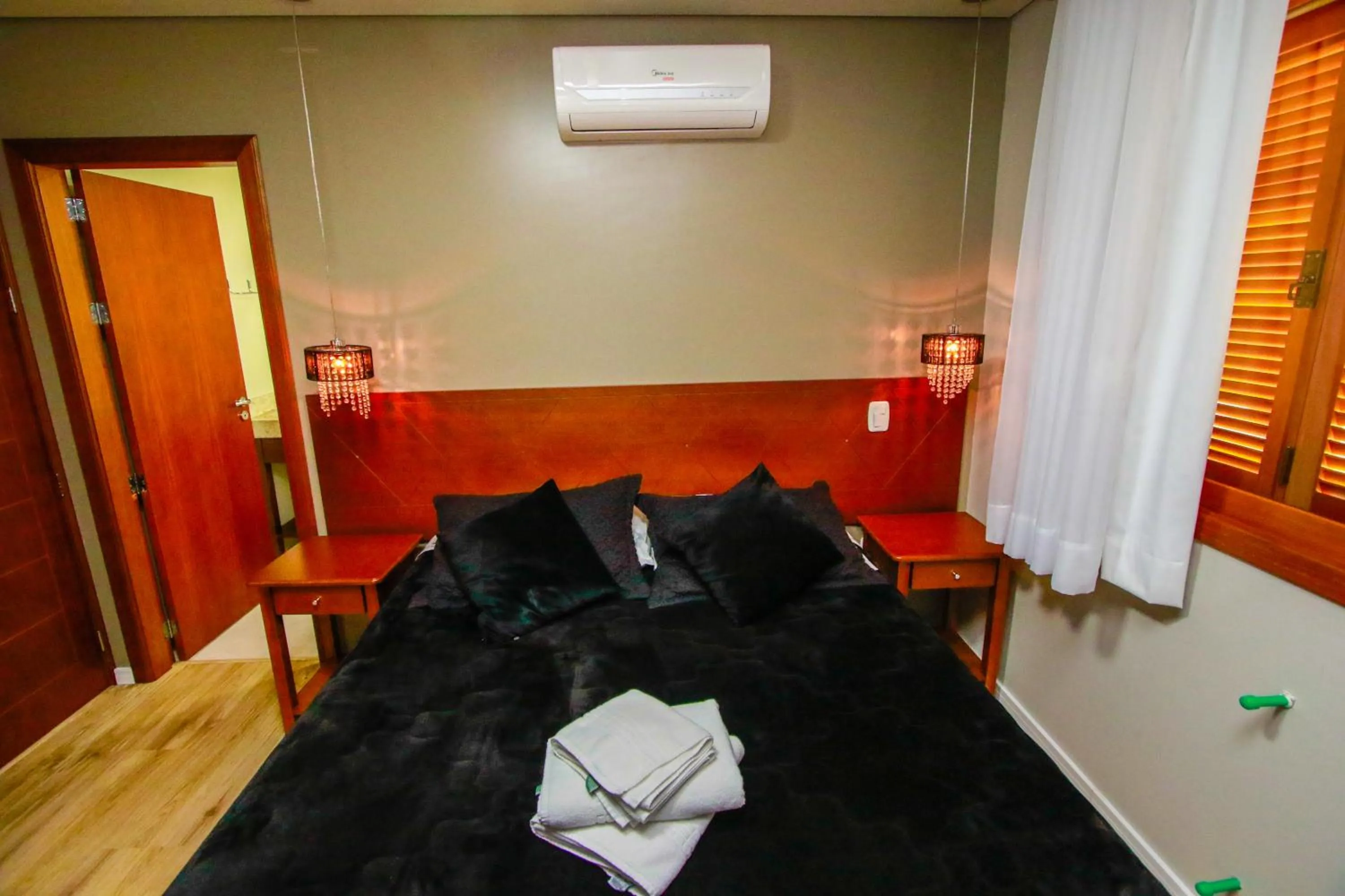 Bedroom, Bed in Pousada Caminho dos Plátanos