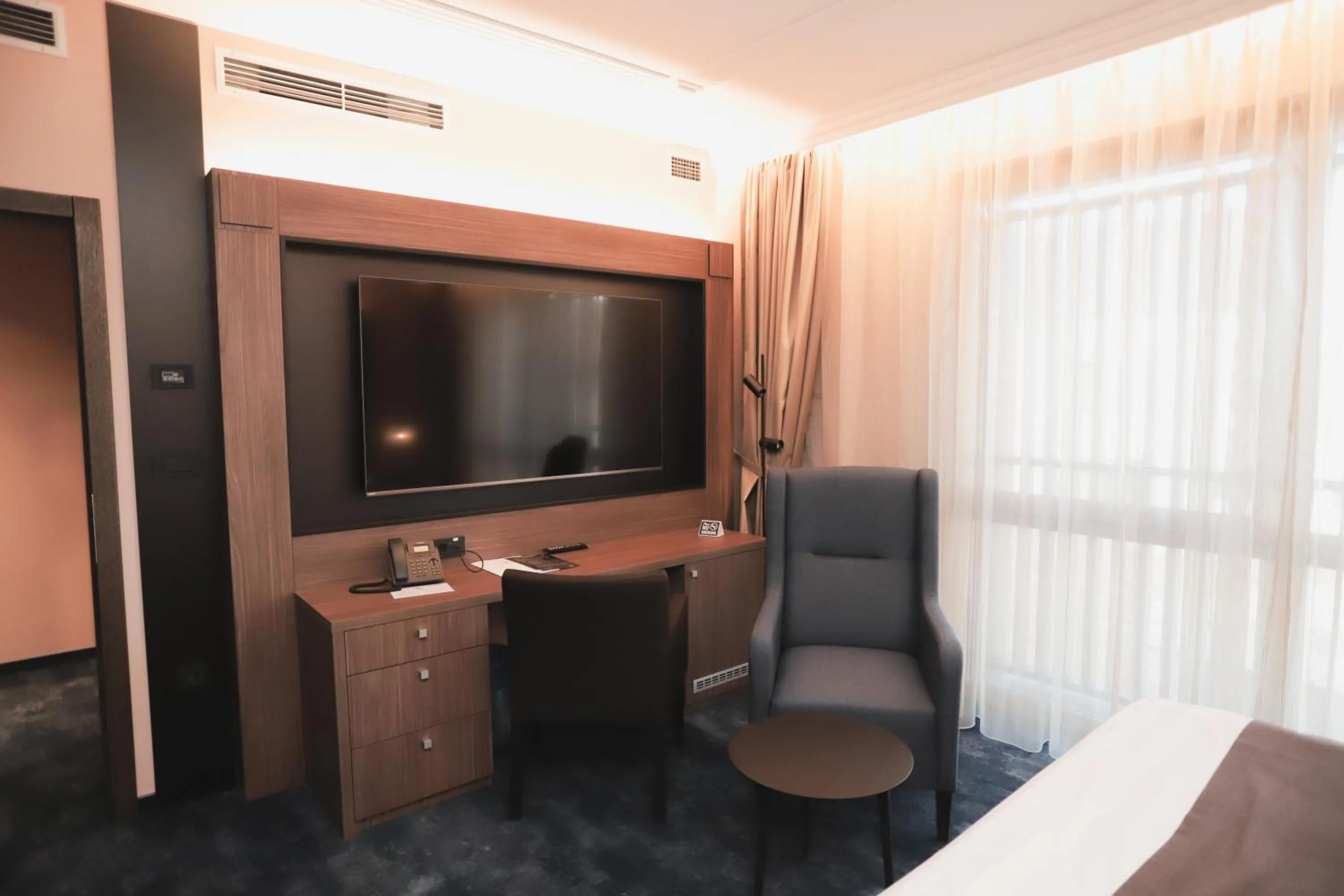 TV and multimedia, Bed in Hotel Bernarda