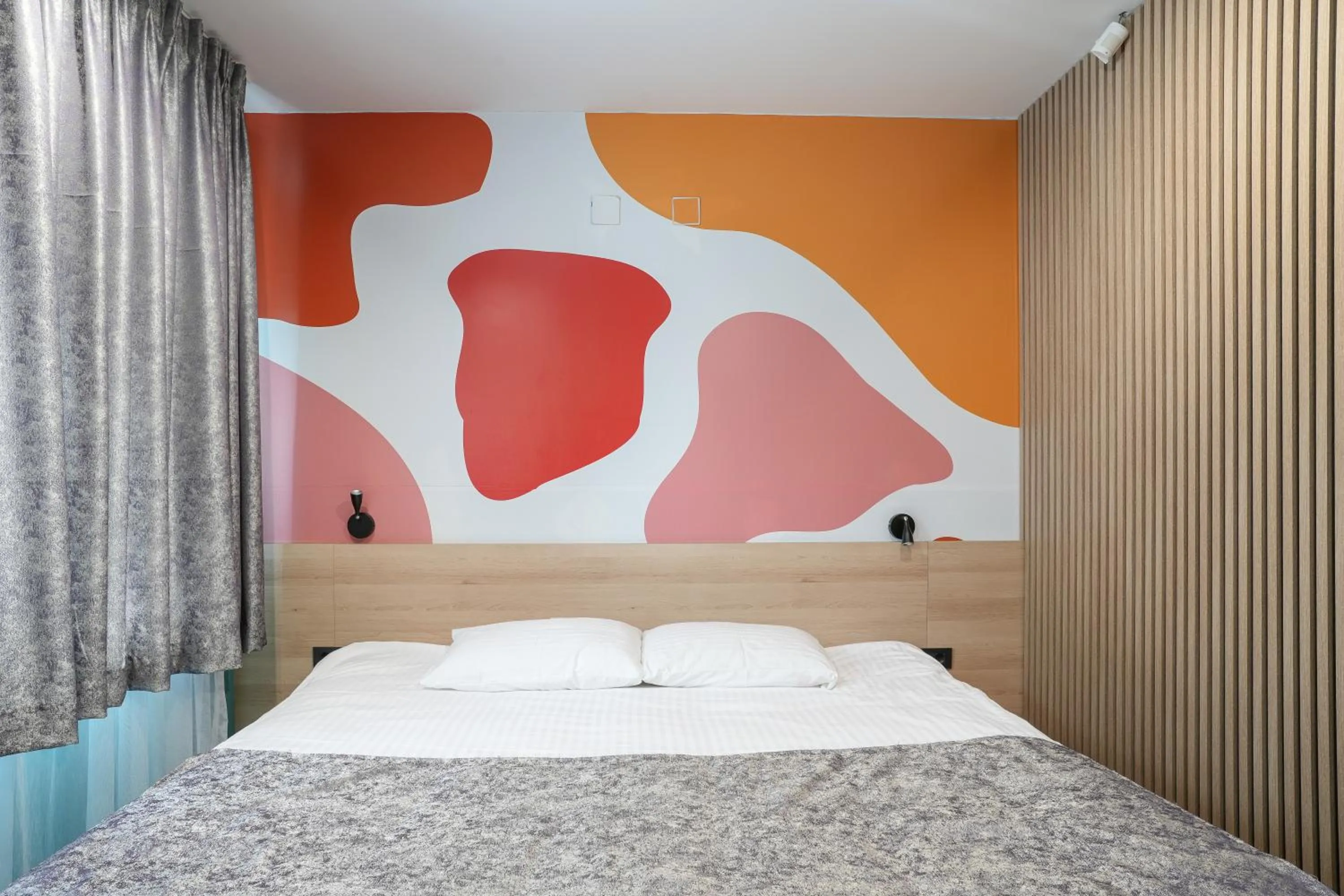 Photo of the whole room, Bed in 7even weddings & events