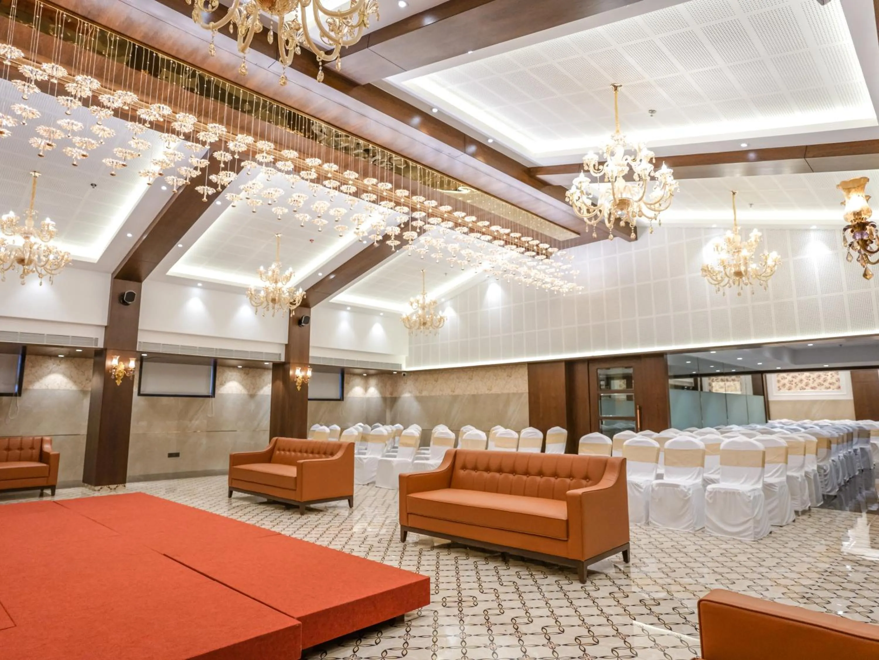 Banquet/Function facilities in InstaFeel Hotel