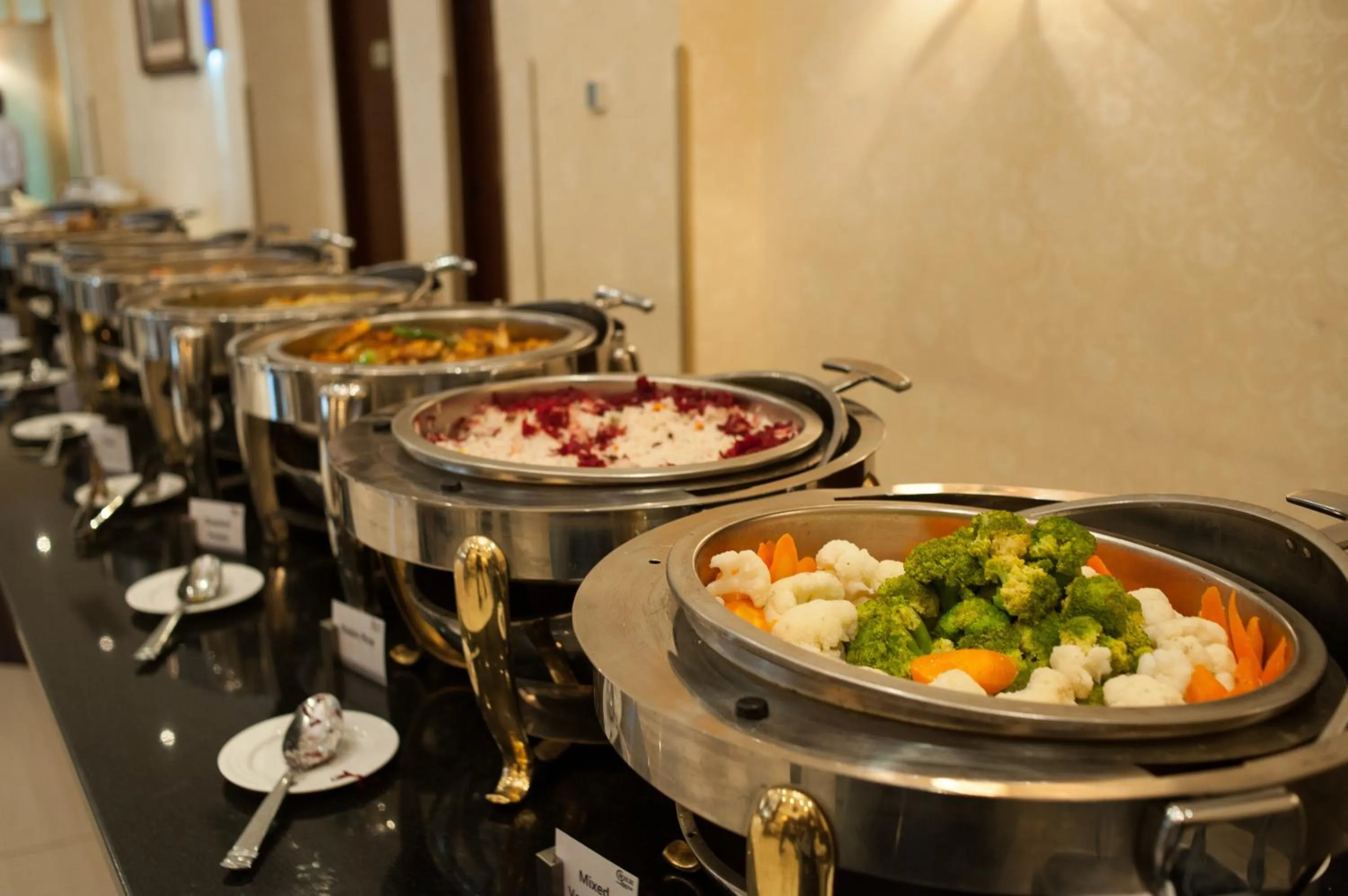 Restaurant/places to eat in Capital Hotel and Spa