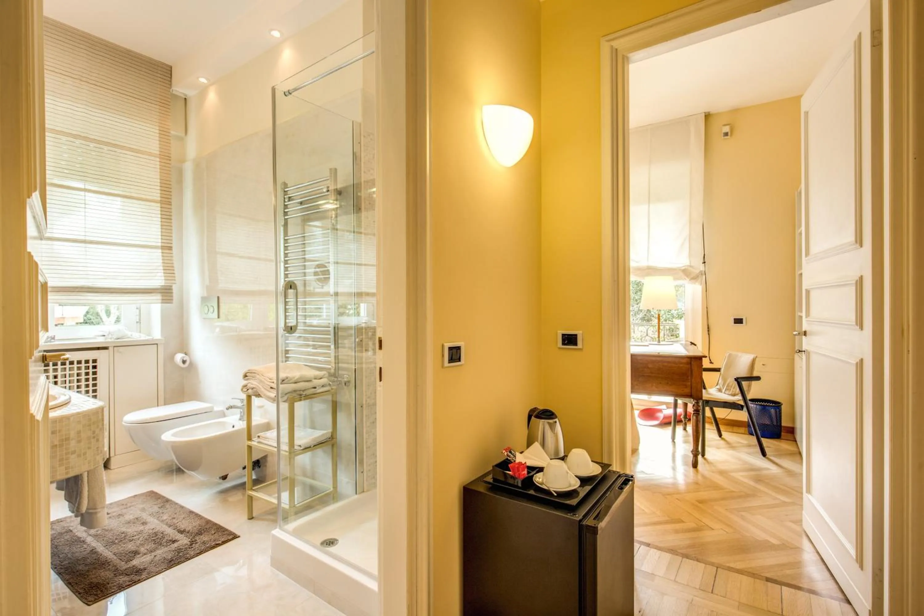 Photo of the whole room in La Gaura Guest House