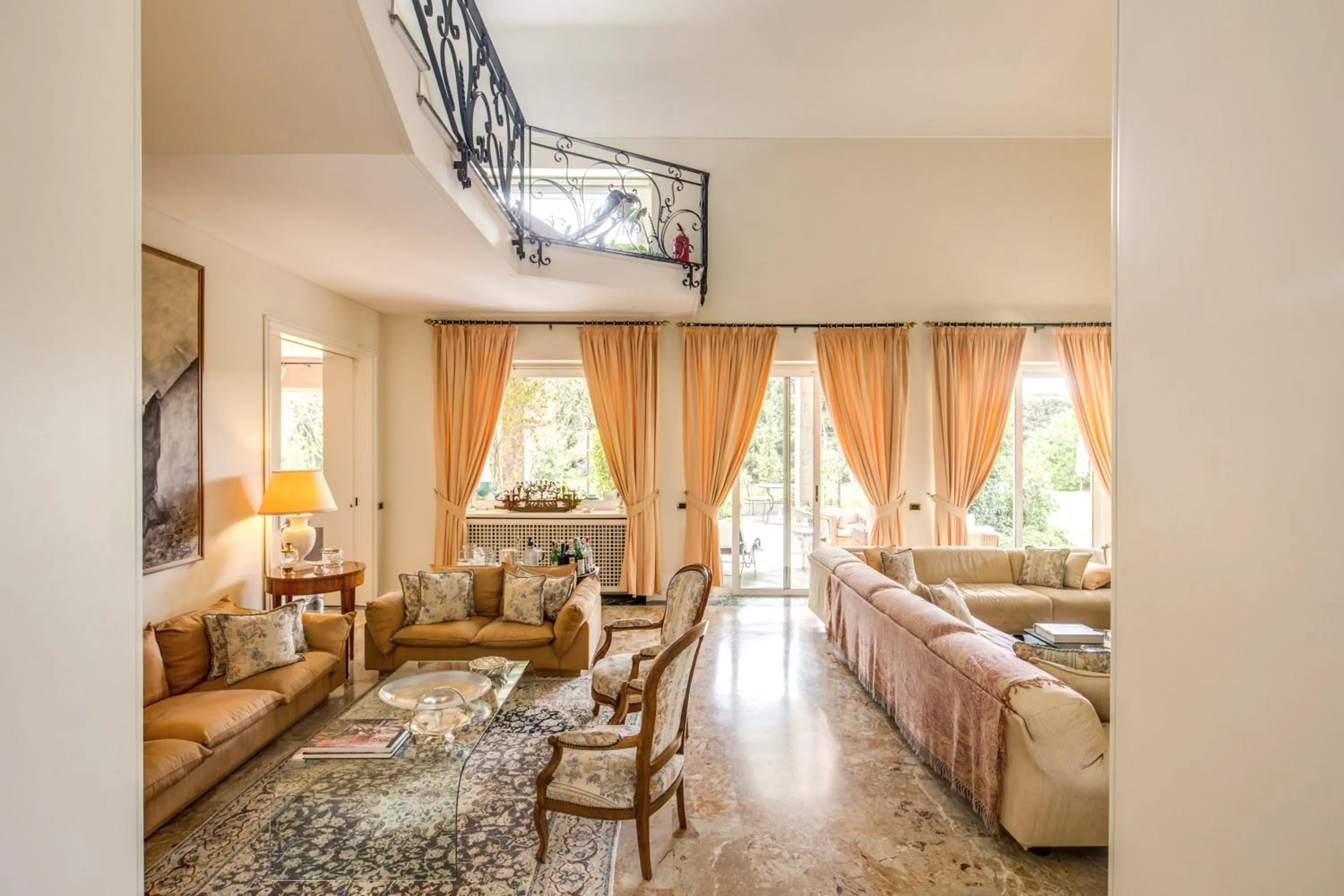 Lounge or bar, Bed in La Gaura Guest House