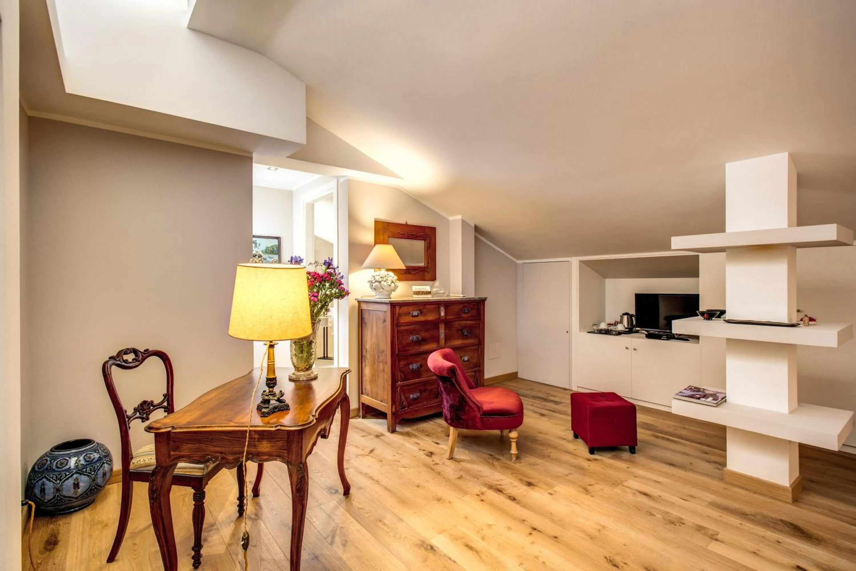 Photo of the whole room in La Gaura Guest House