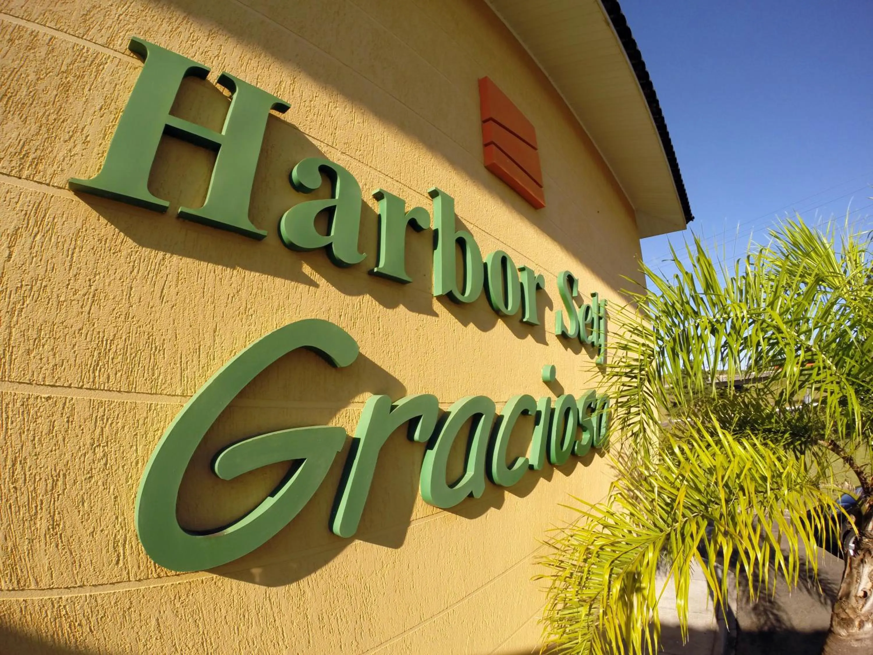 Facade/entrance in Harbor Self Graciosa Hotel