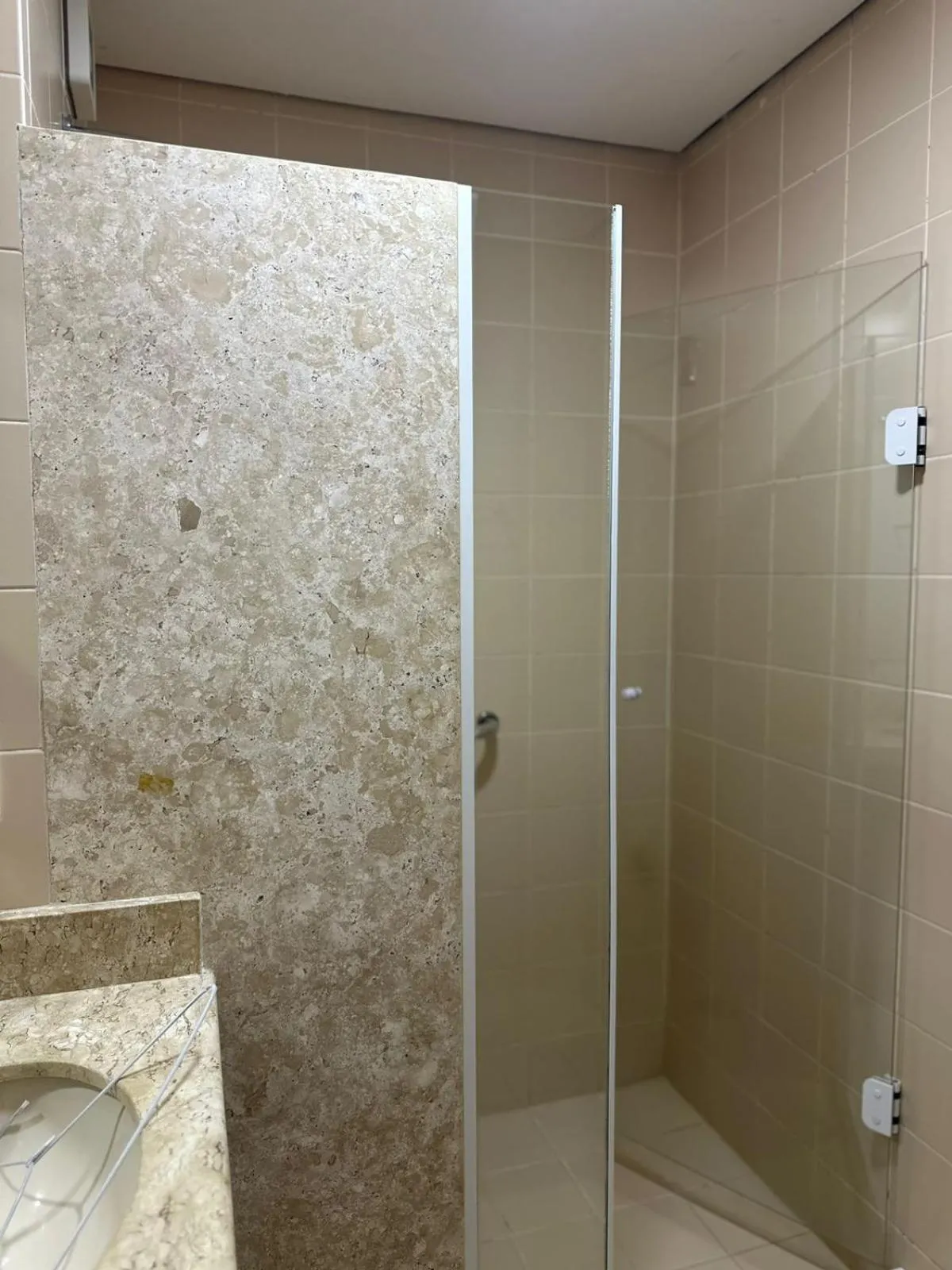 Bathroom in Harbor Self Graciosa Hotel