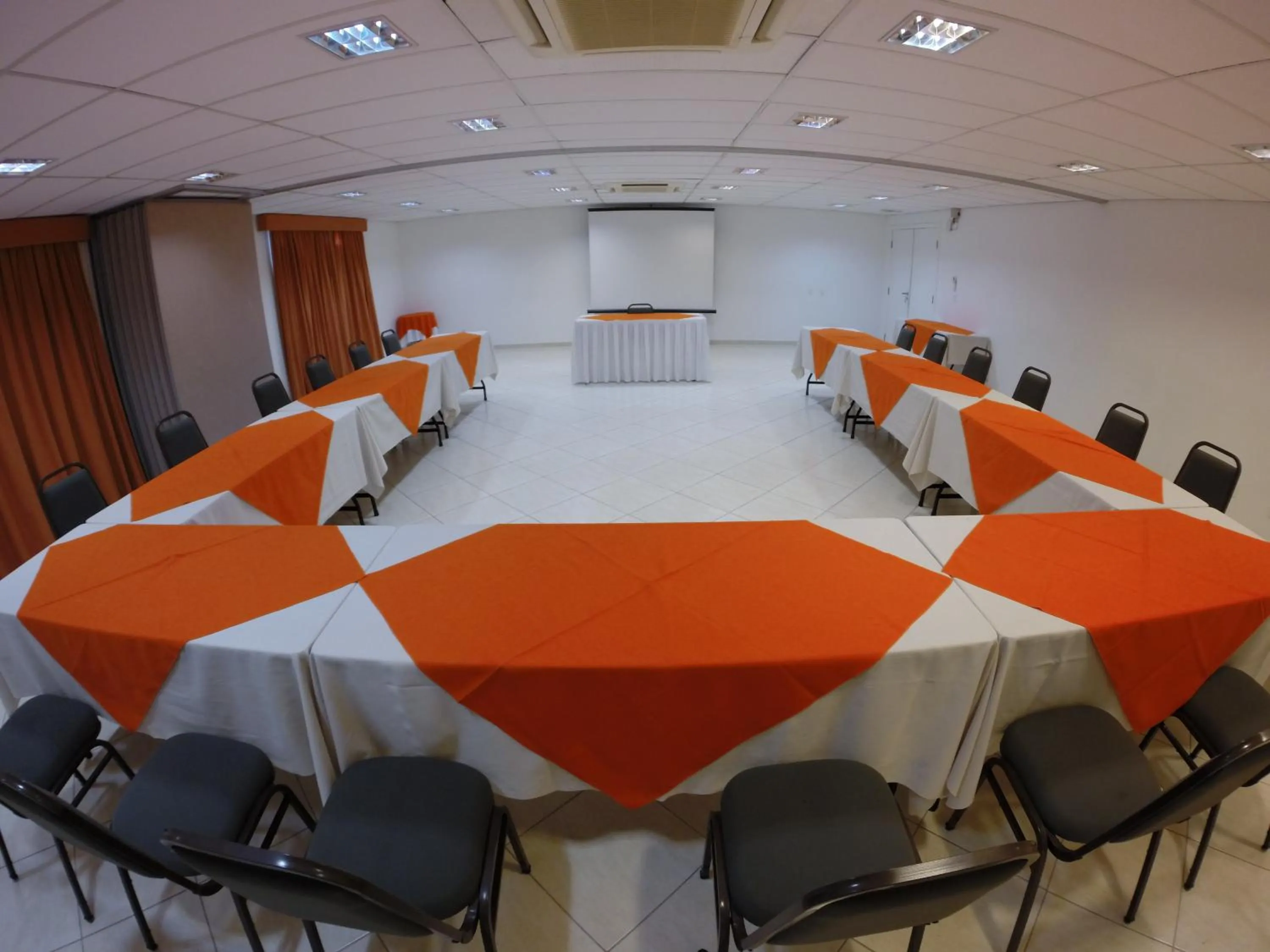 Banquet/Function facilities in Harbor Self Graciosa Hotel