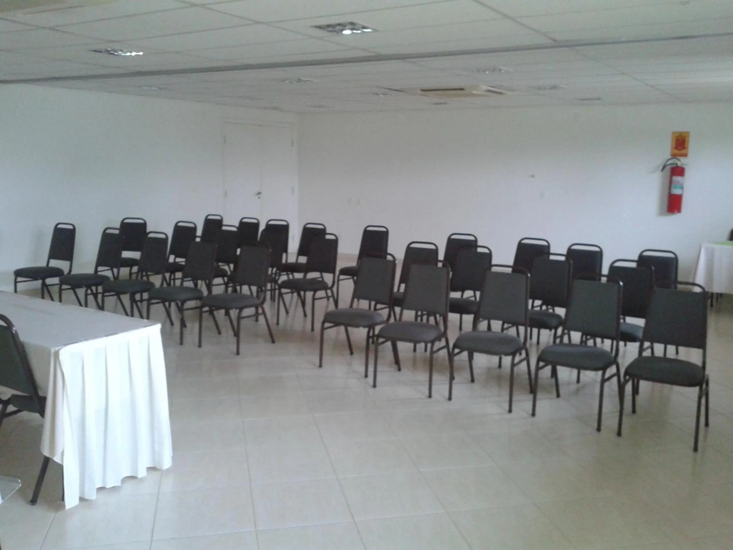 Banquet/Function facilities in Harbor Self Graciosa Hotel