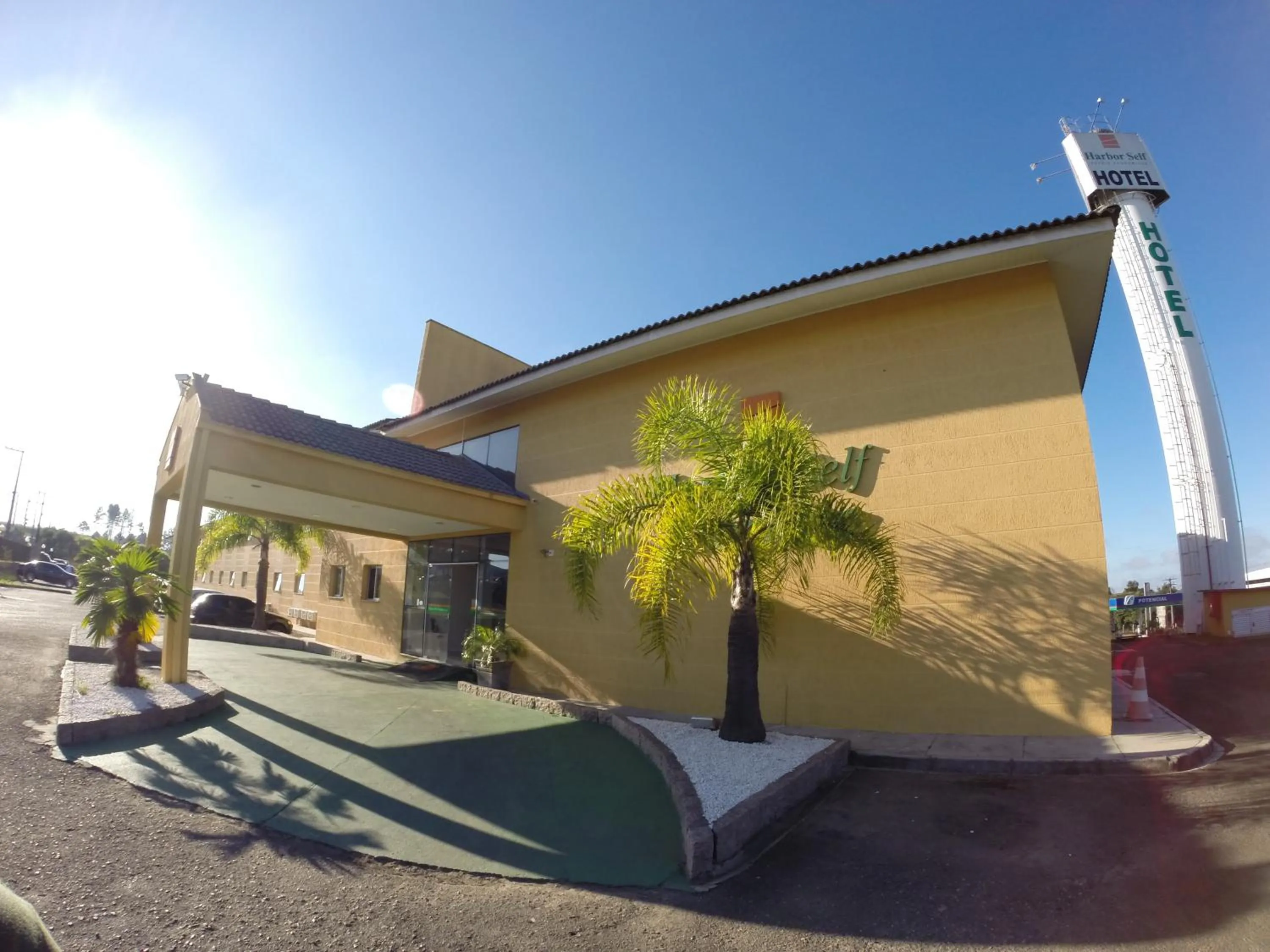 Facade/entrance in Harbor Self Graciosa Hotel