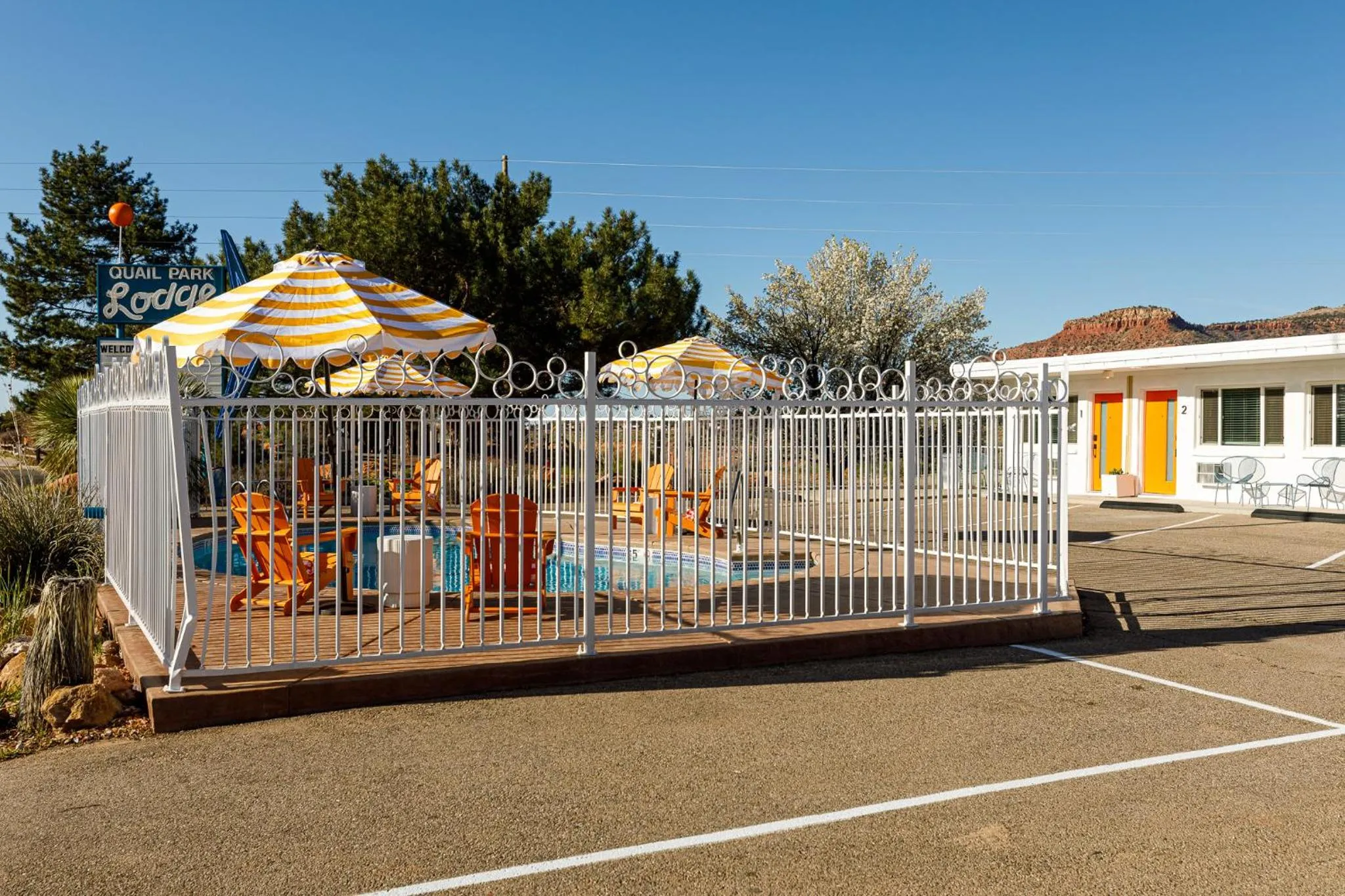 Day in Quail Park Lodge