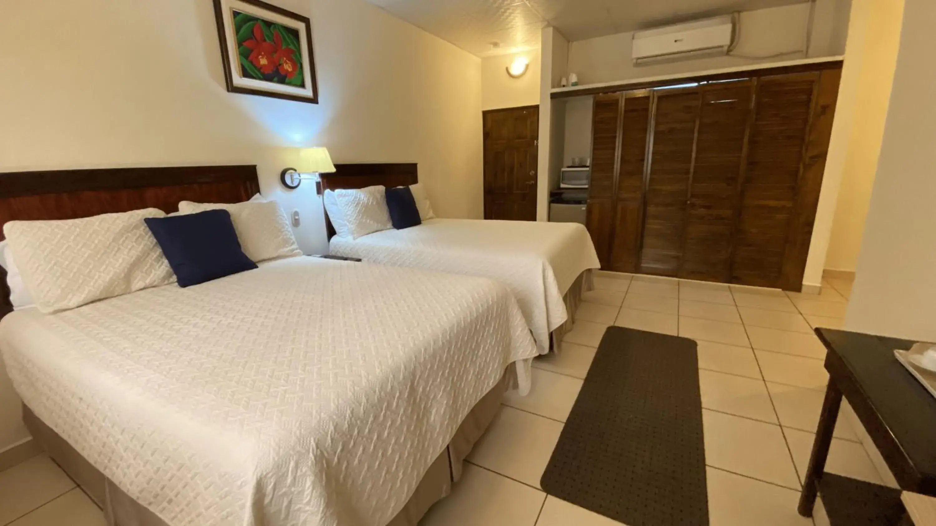 Large Double Room - single occupancy in Real Guanacaste Large Double Room - single occupancy in Real Guanacaste