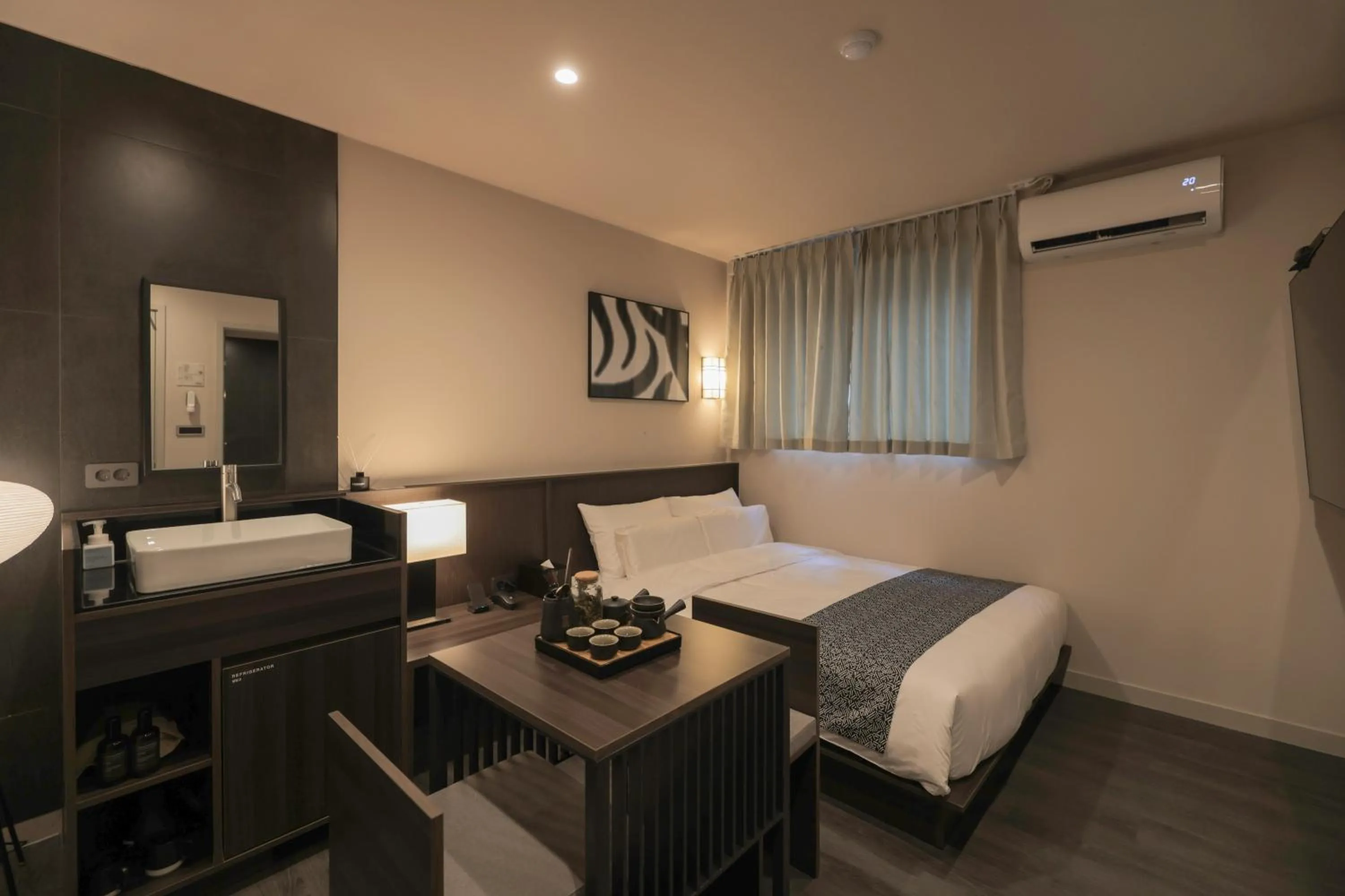 Photo of the whole room, Bed in Aank Ryokan Hotel Paju