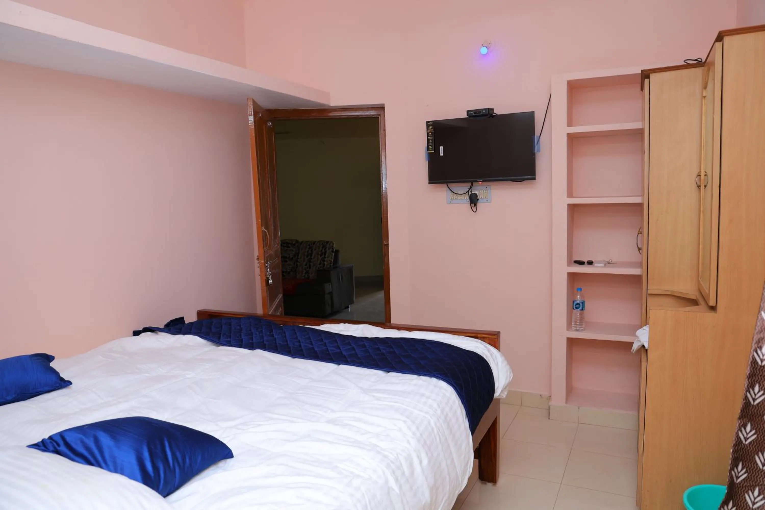 TV and multimedia, Bed in SS Nivas StayHome