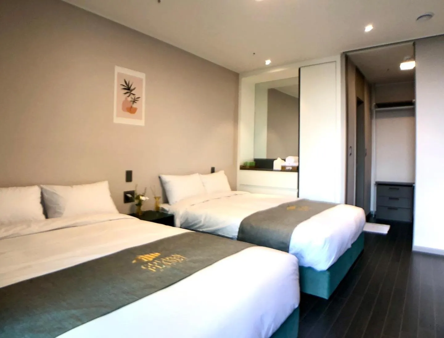 Bedroom, Bed in Golden Planet Hotel-Pyeongtaek Godeck