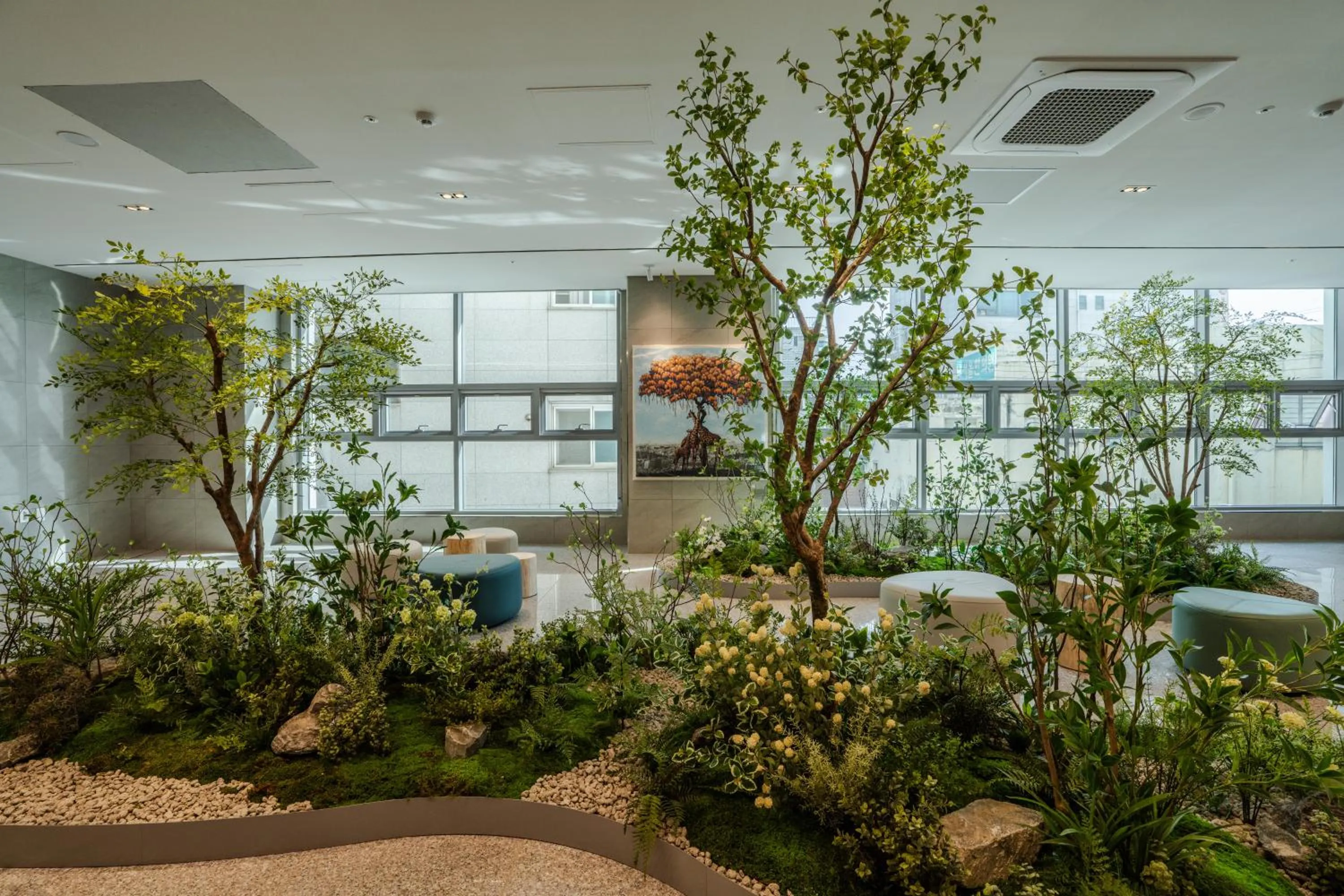 Communal lounge/ TV room in Golden Planet Hotel-Pyeongtaek Godeck